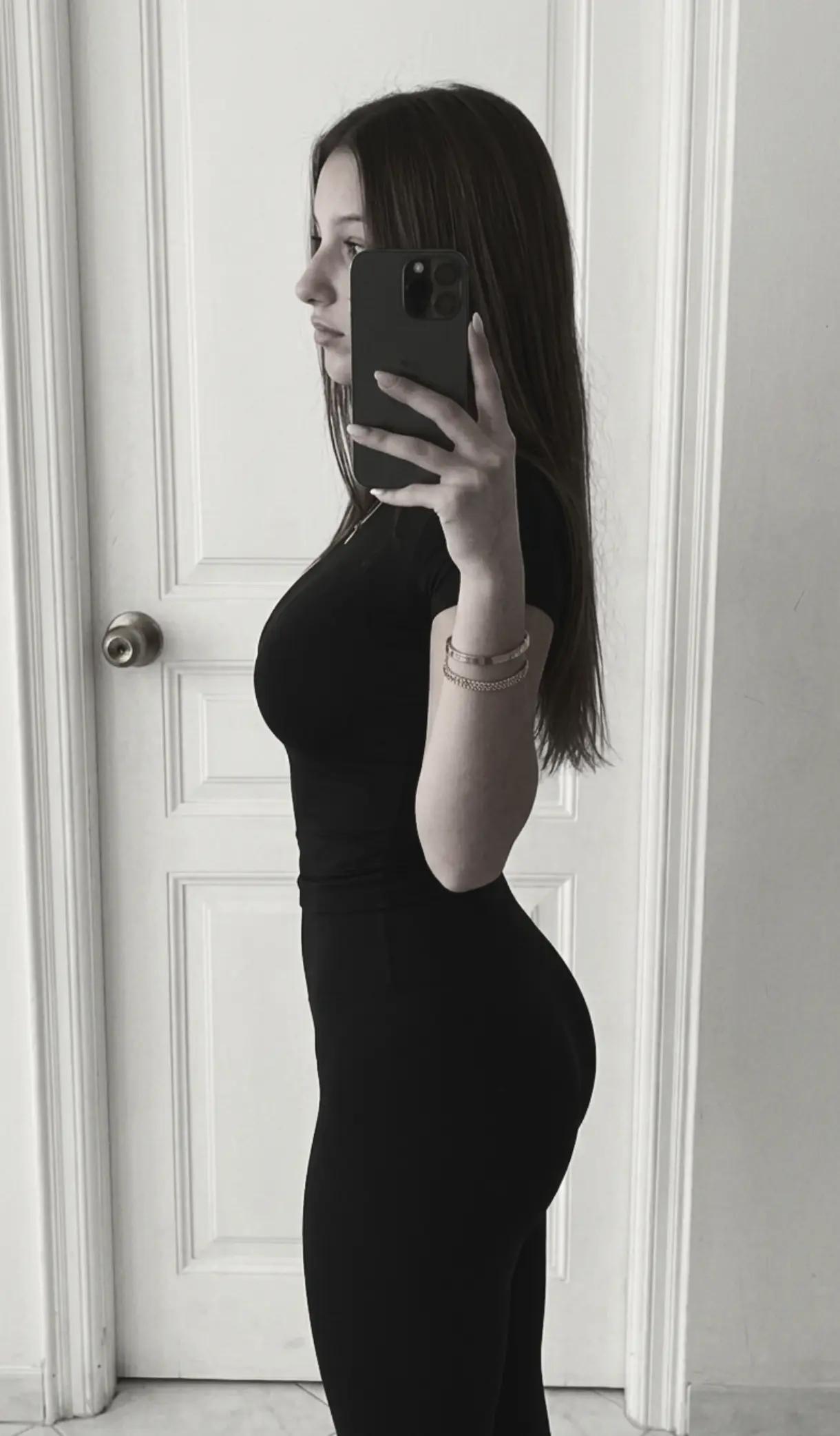@𝓜𝓲𝓪🍒