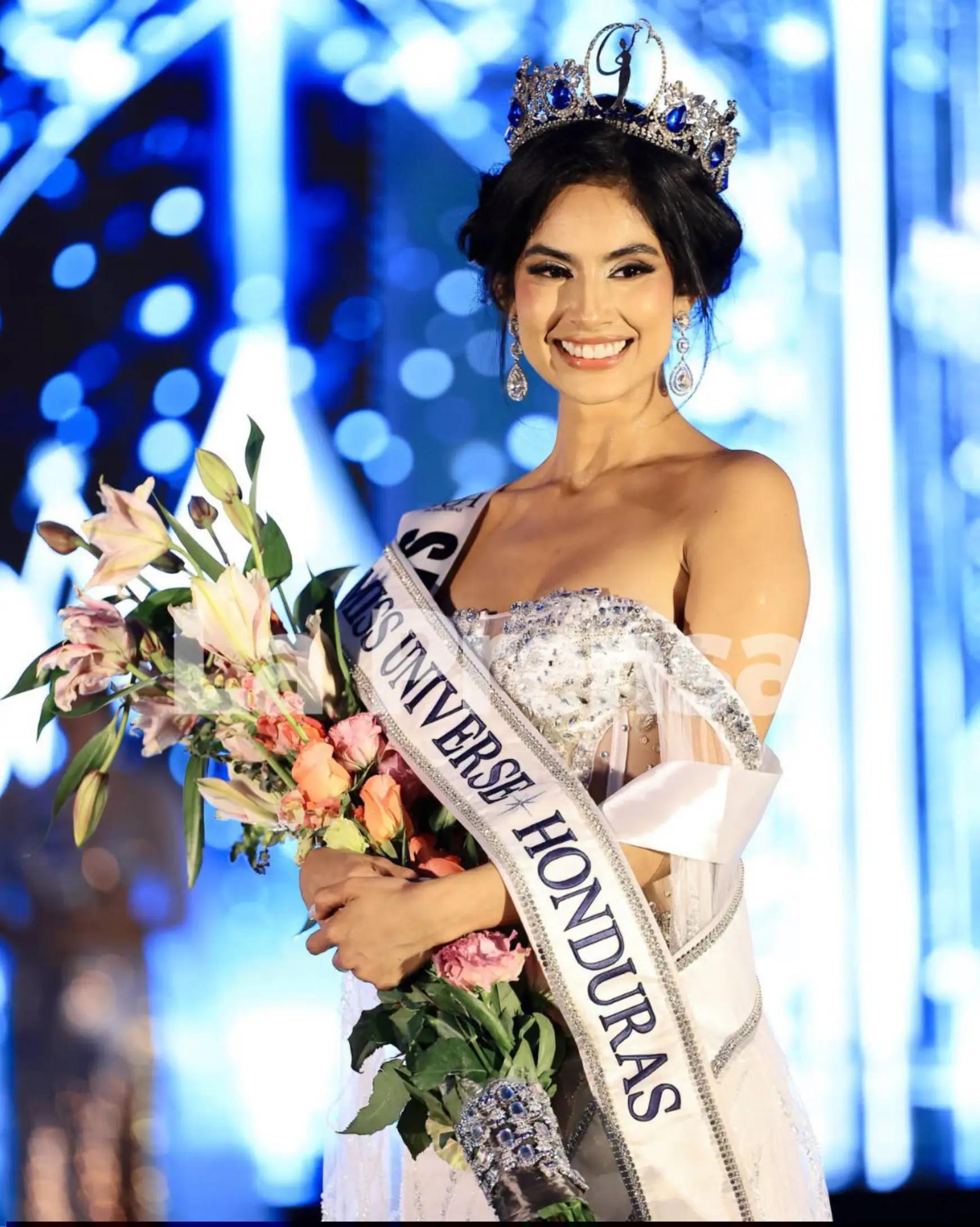 @Fans Miss universe El Salvador