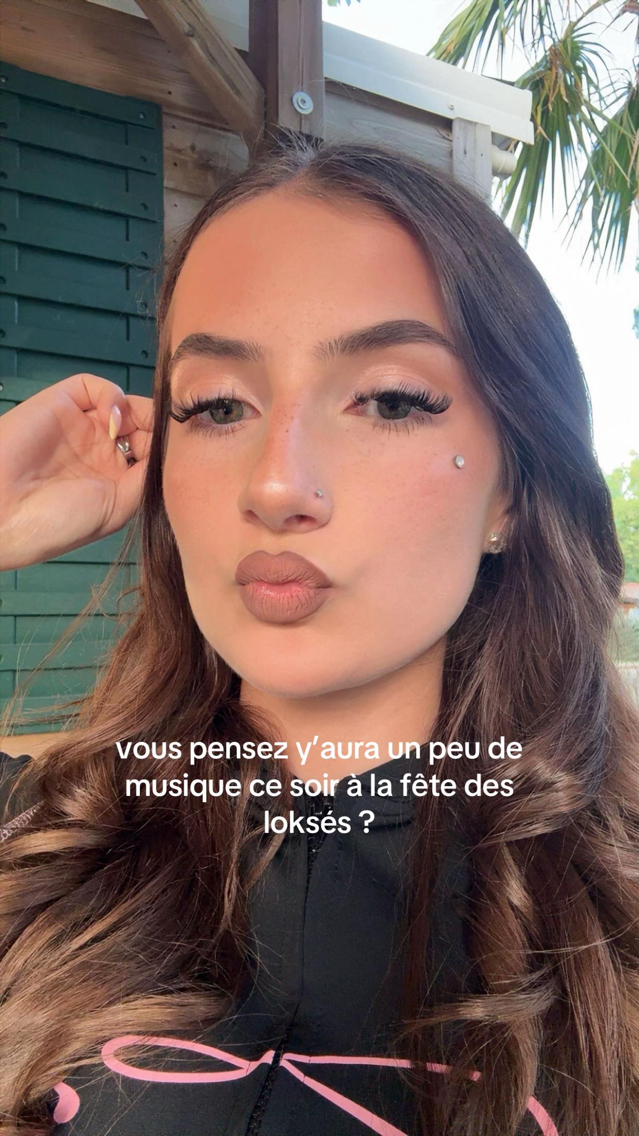 @anaismly_