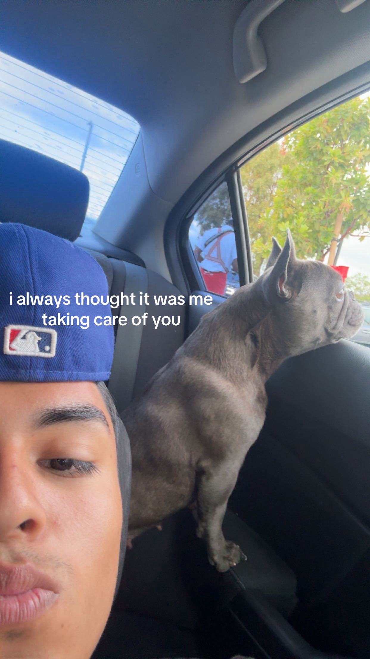 @𝒩