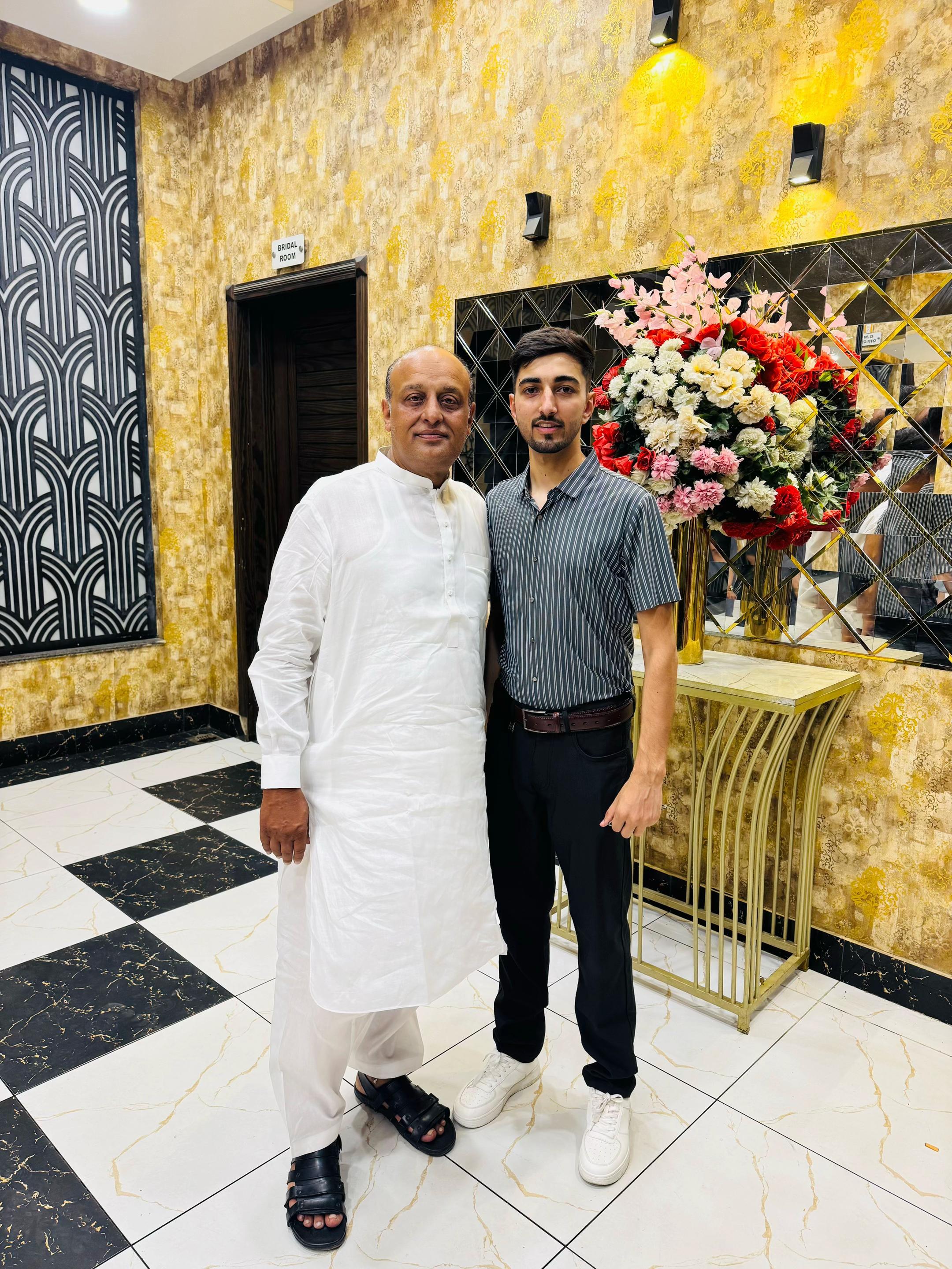 @Dawood KHAN 🇪🇺