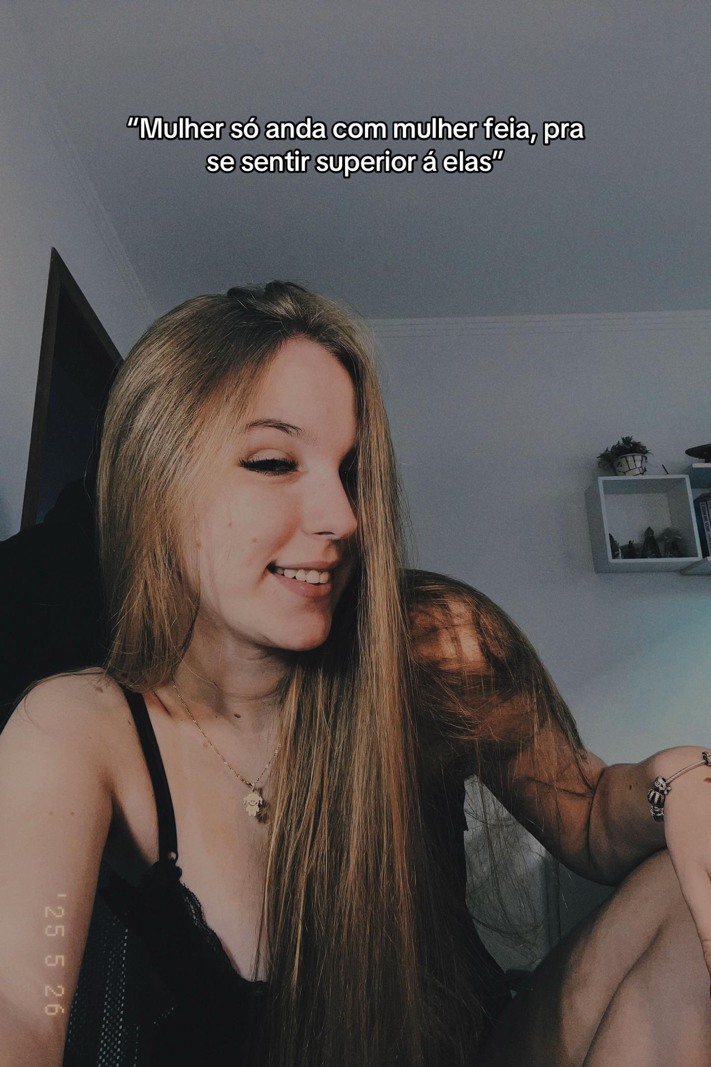 @Loiraaa