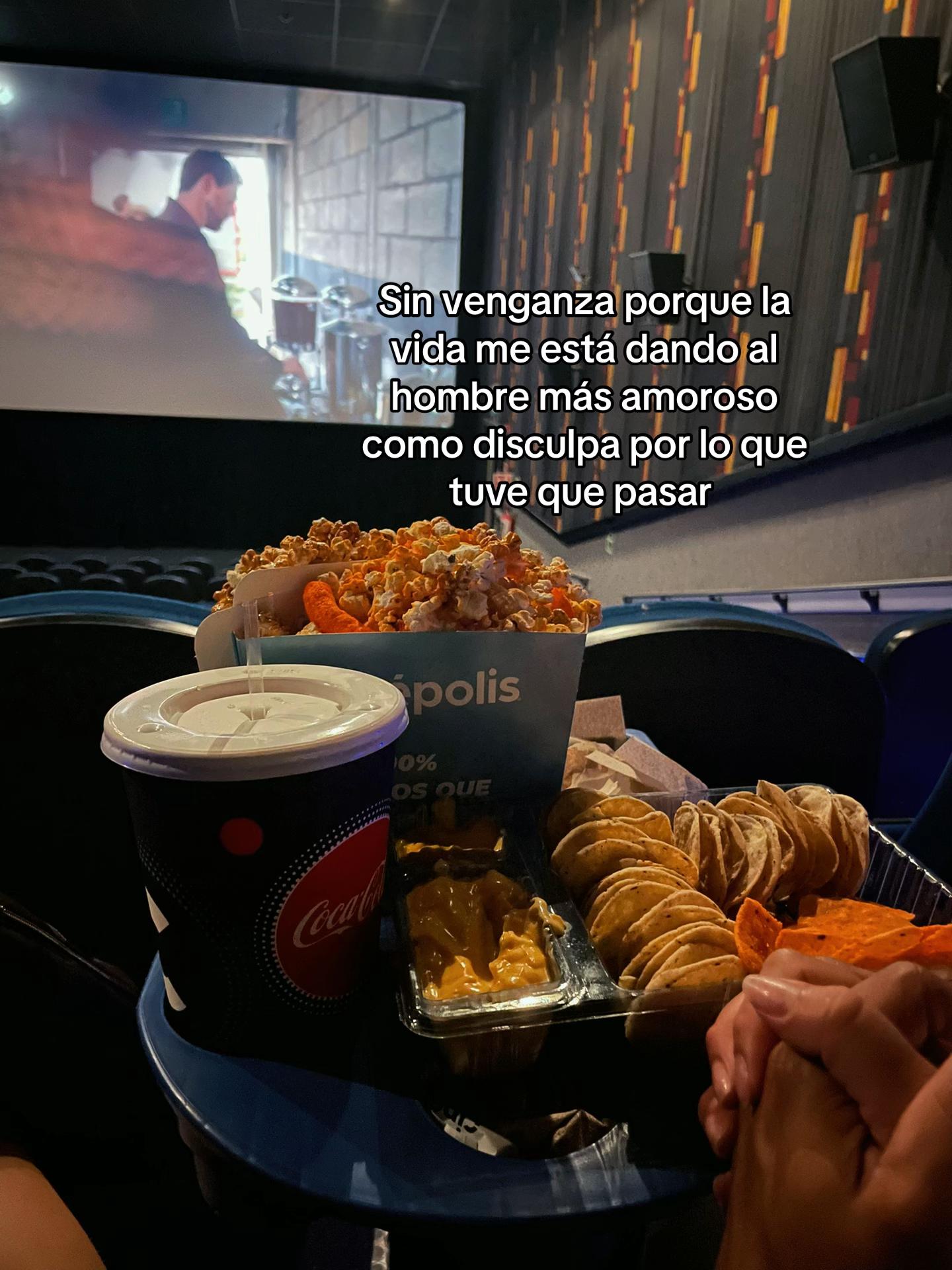 @Itzel Romero 🌸