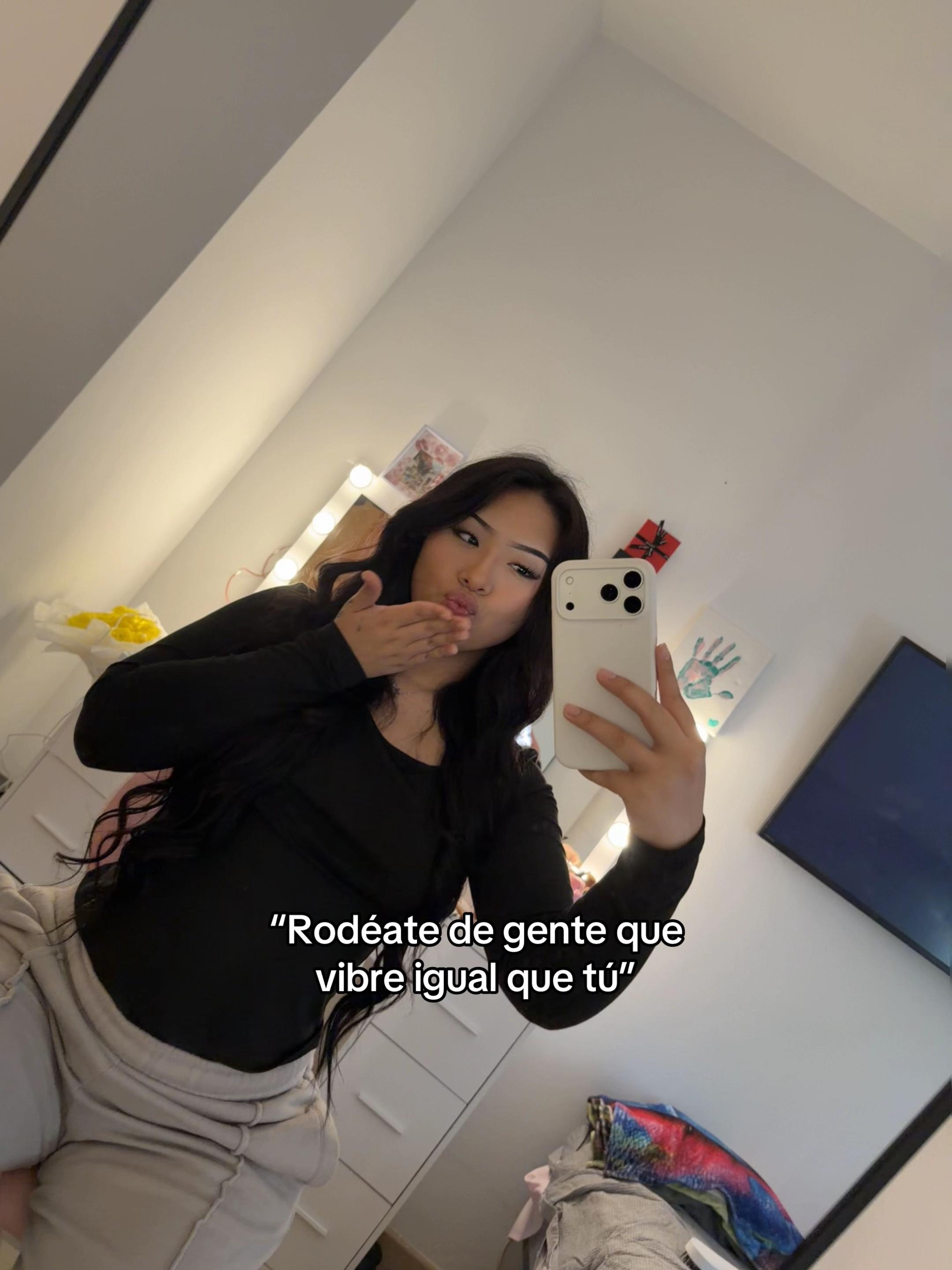 @Saheliii_