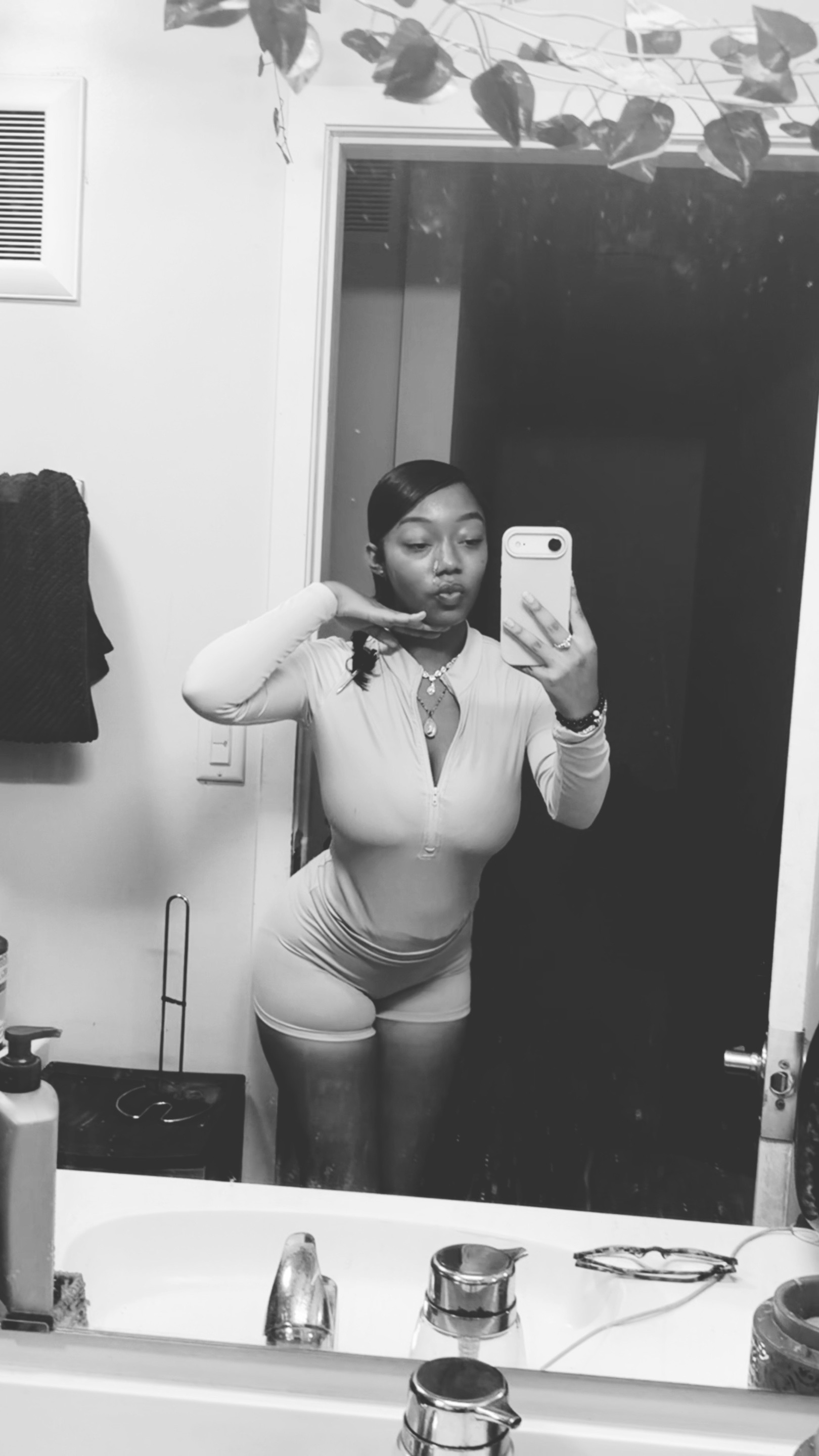 @1.prettyholic