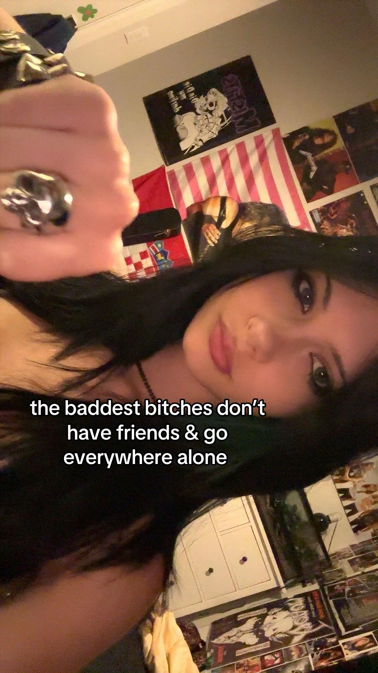 @OLIVIA🦇
