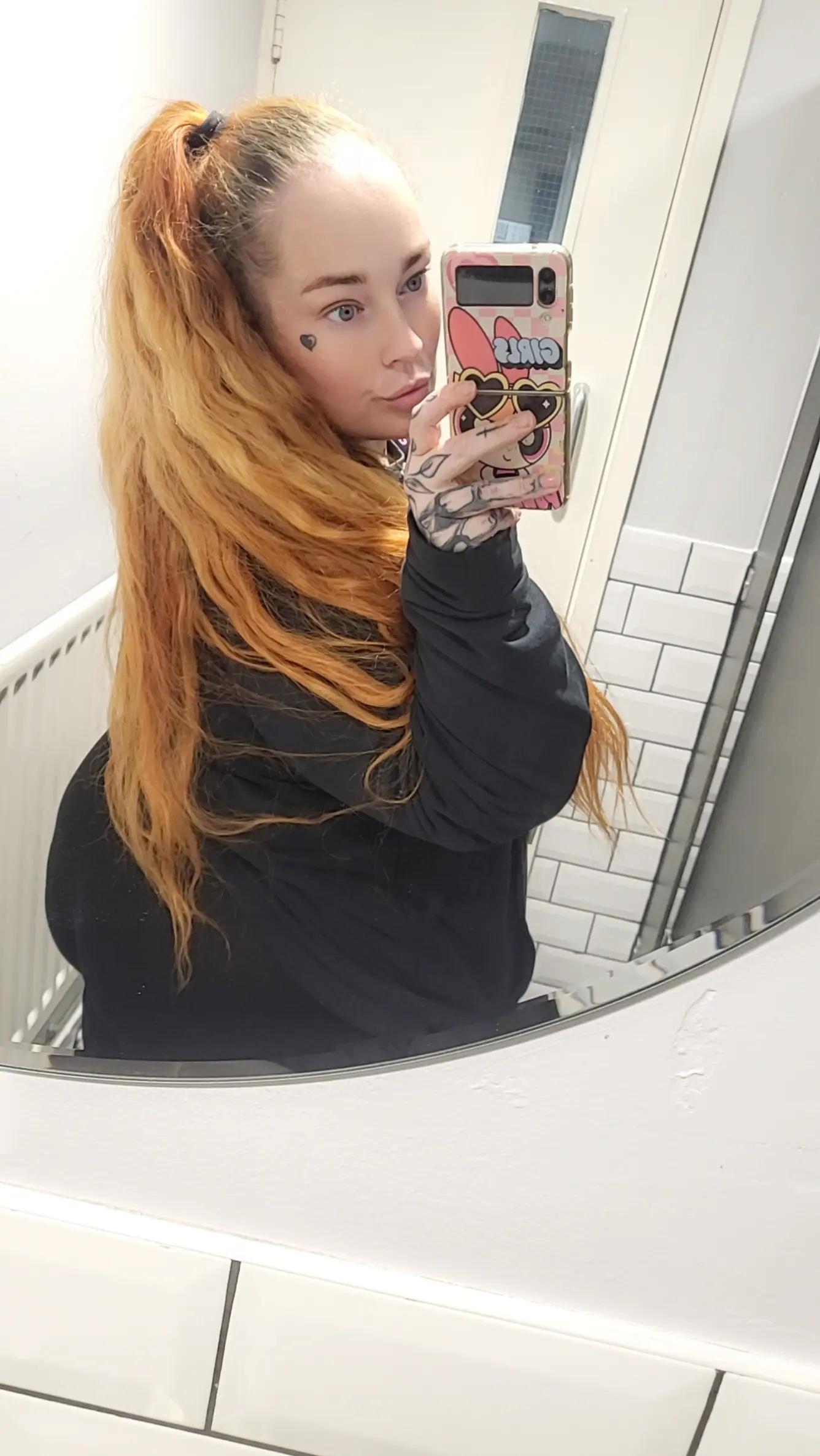 @Emz