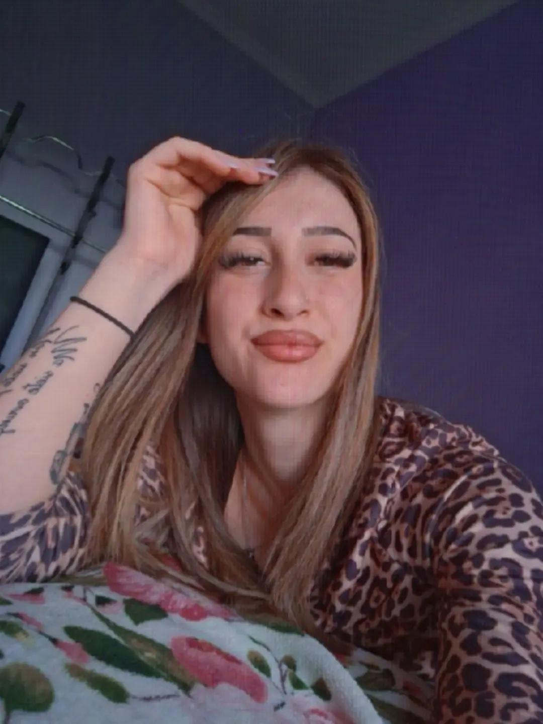 @𝑨𝑳💋