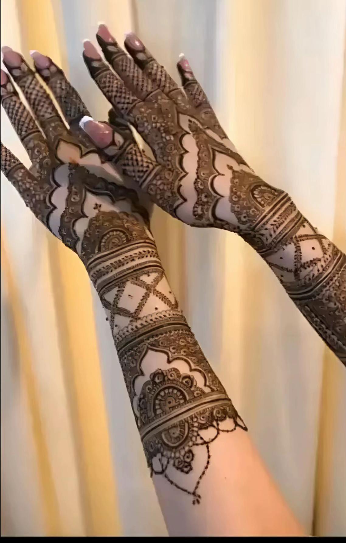 @Henna by &R