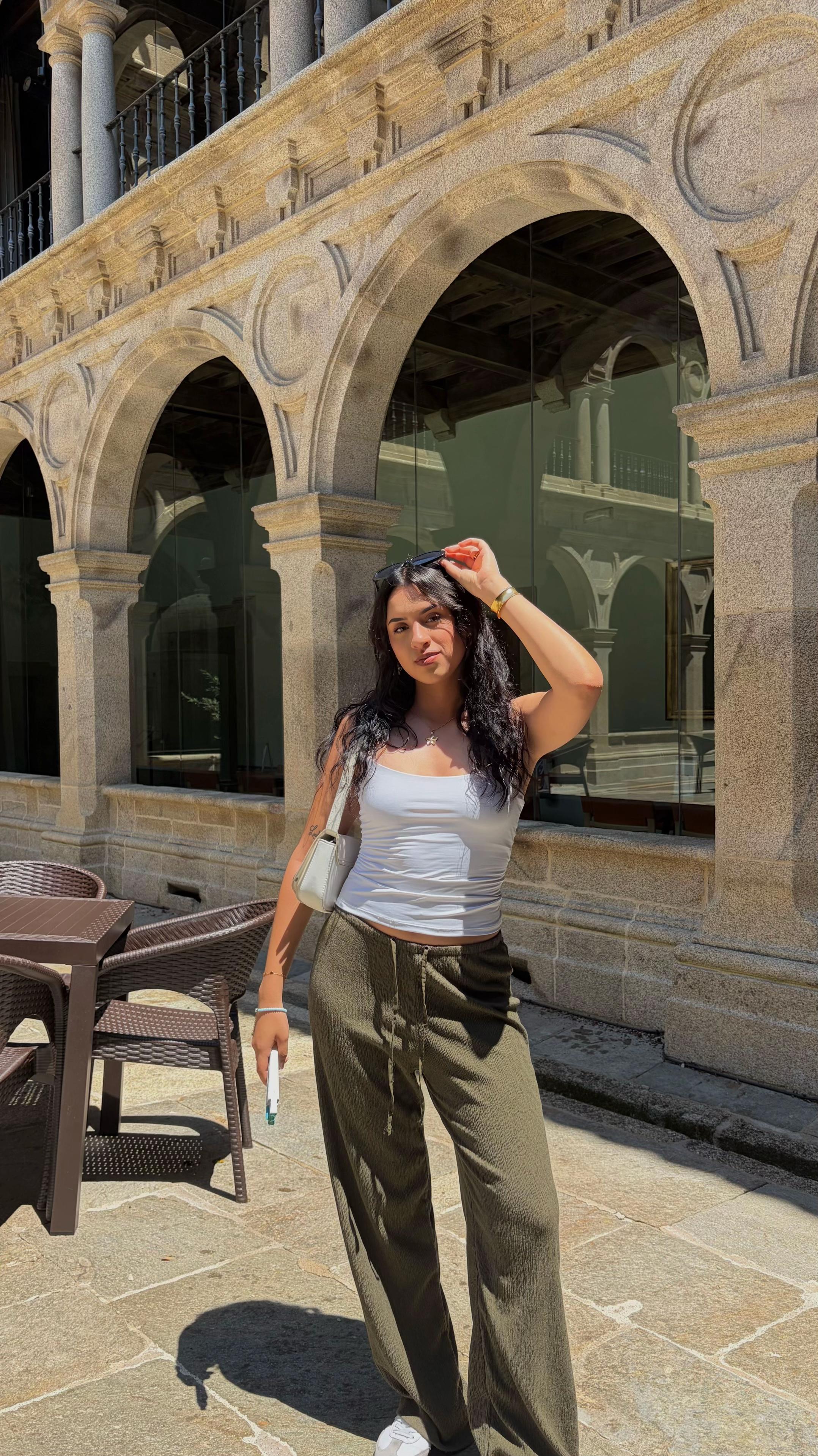@Angelinagc