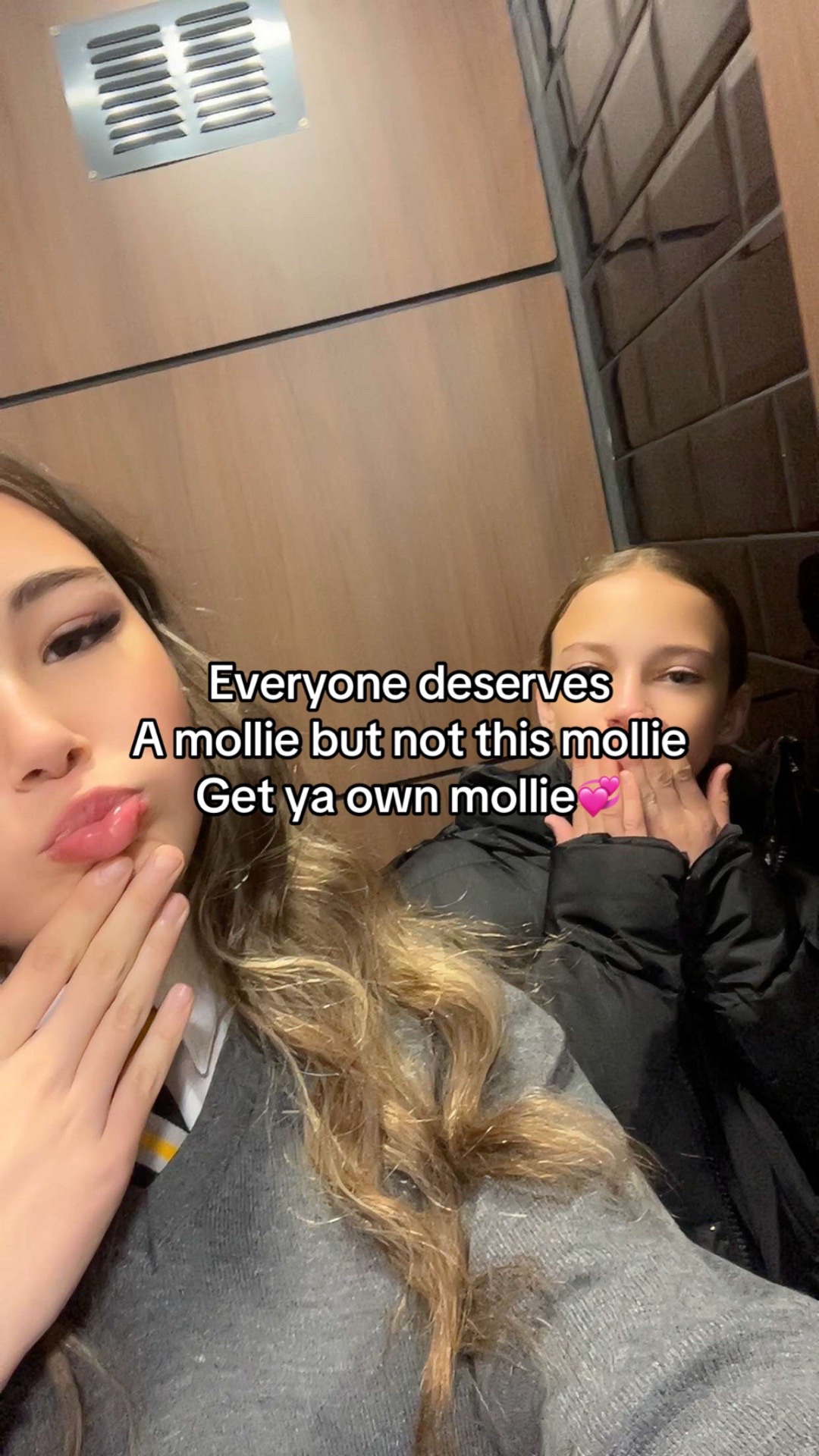 @Mia_Miaacc