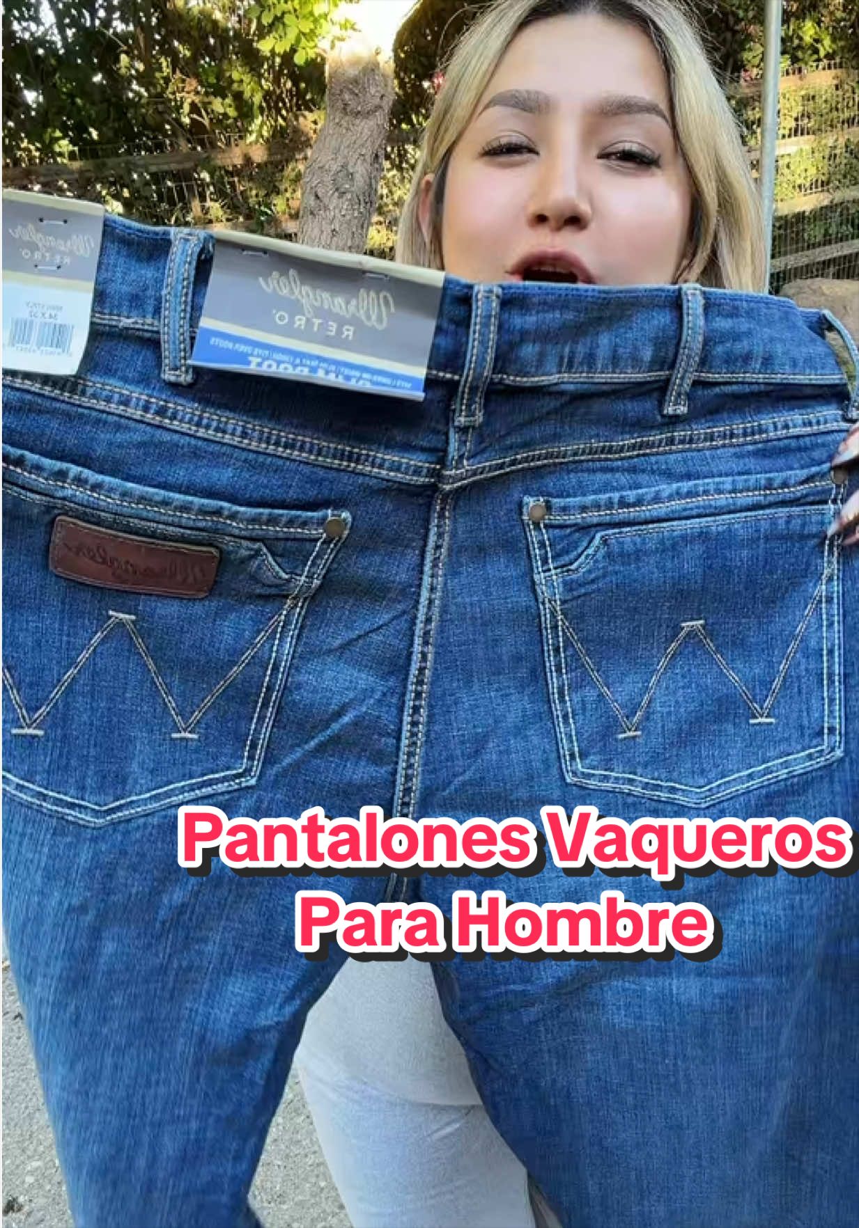 @lupithazzepeda