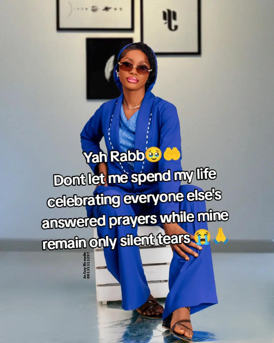 @Golden_stitches__