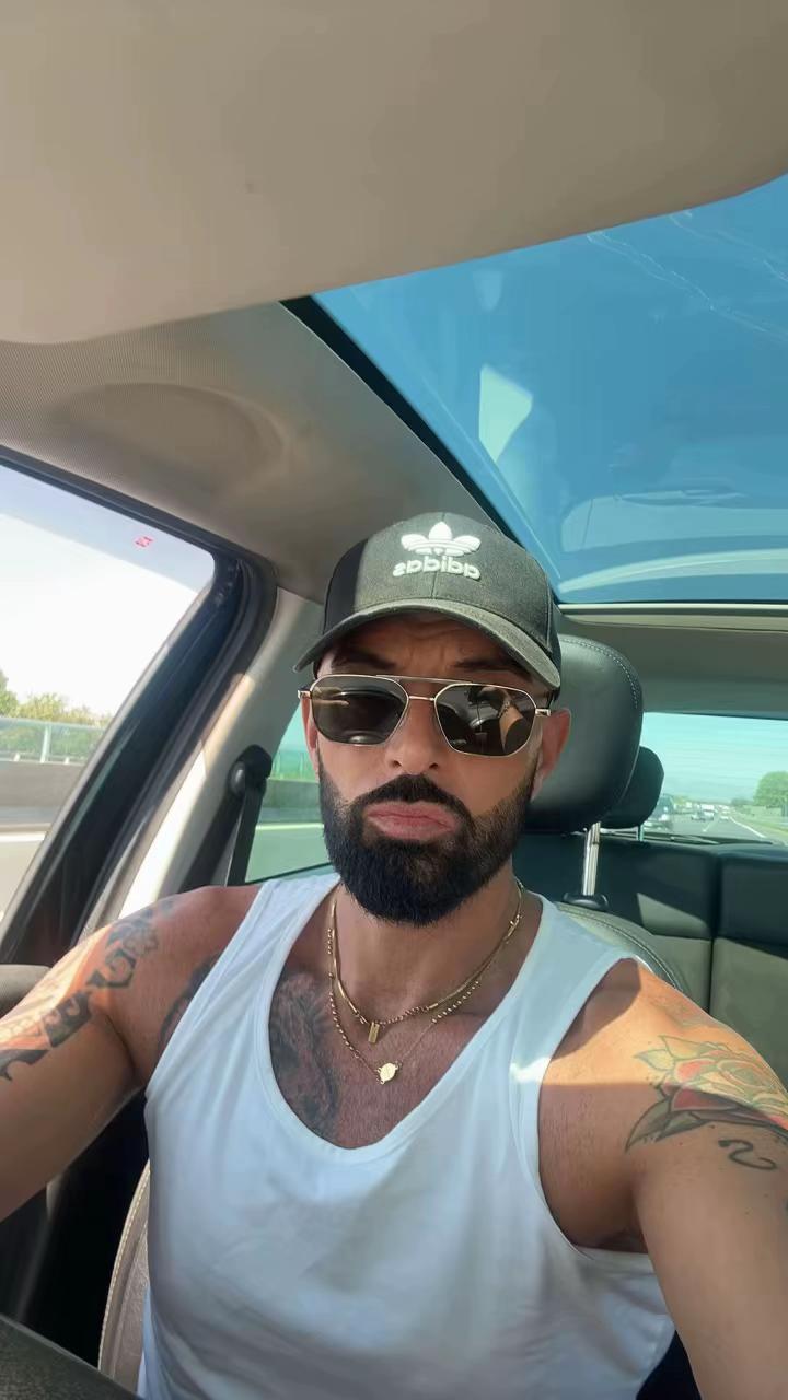 @Nik.C83