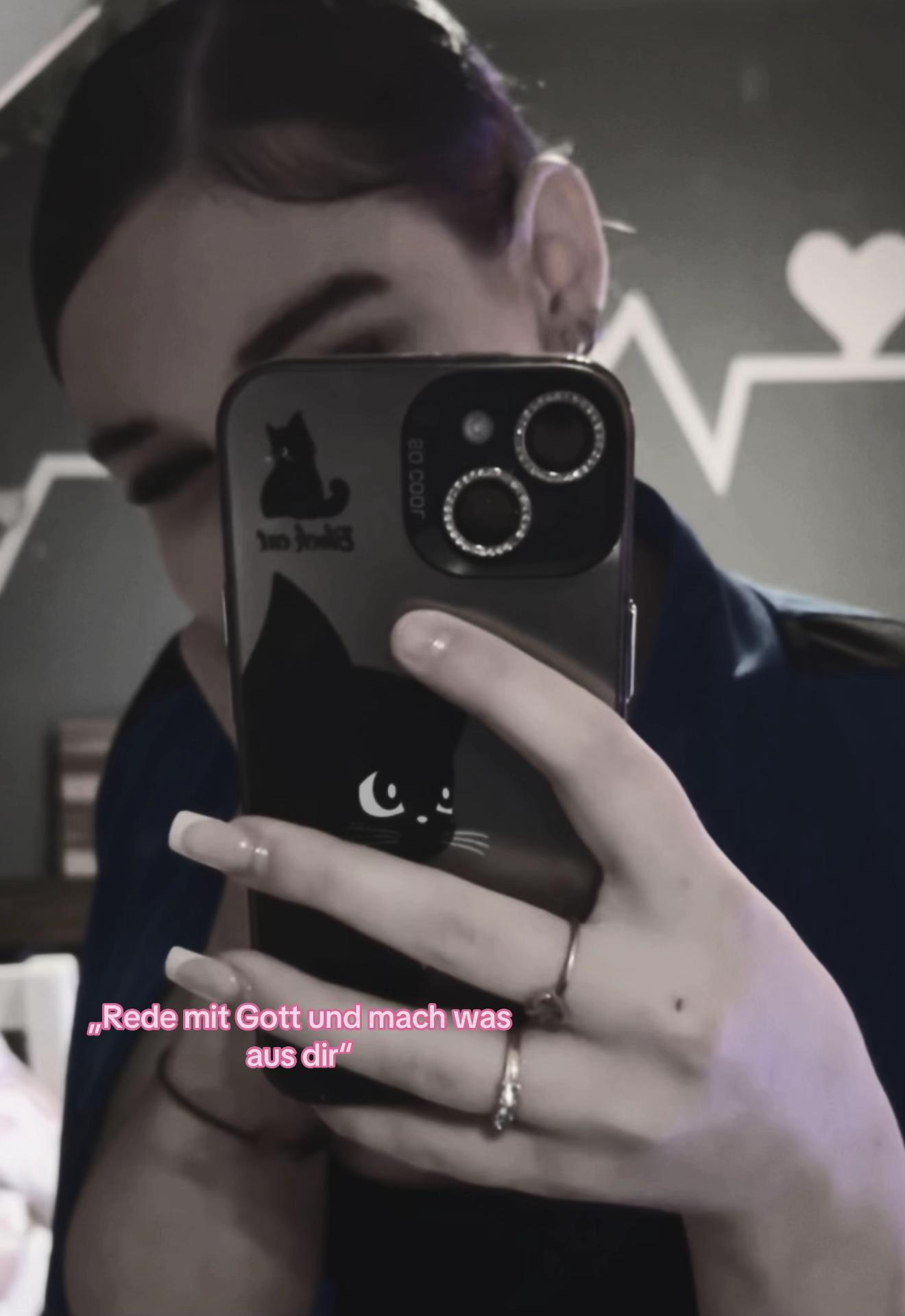 @❦
