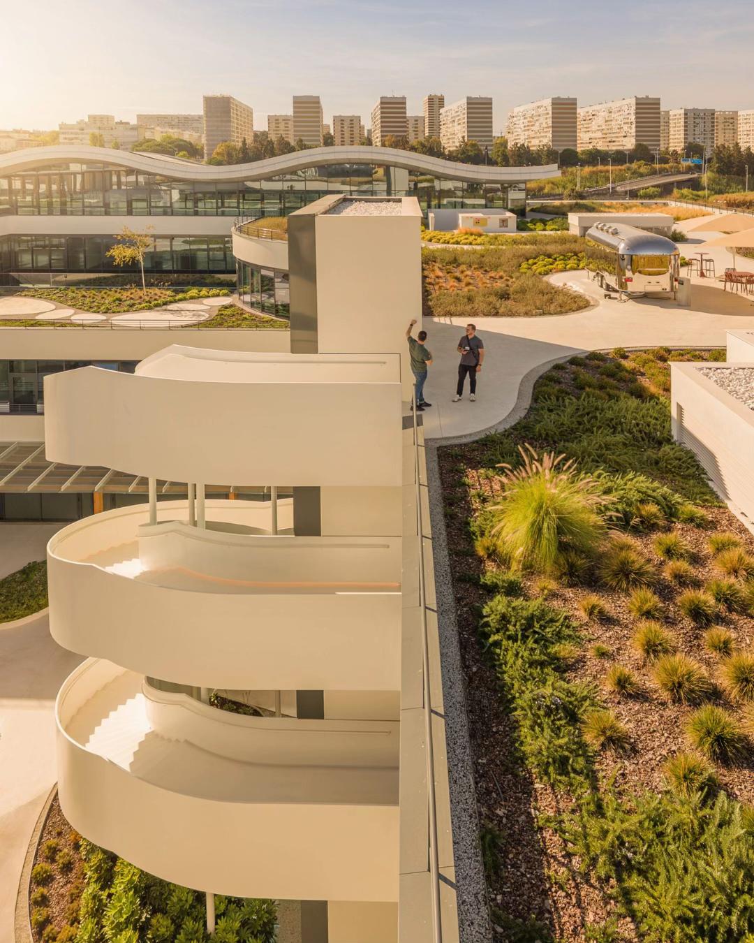@dezeen