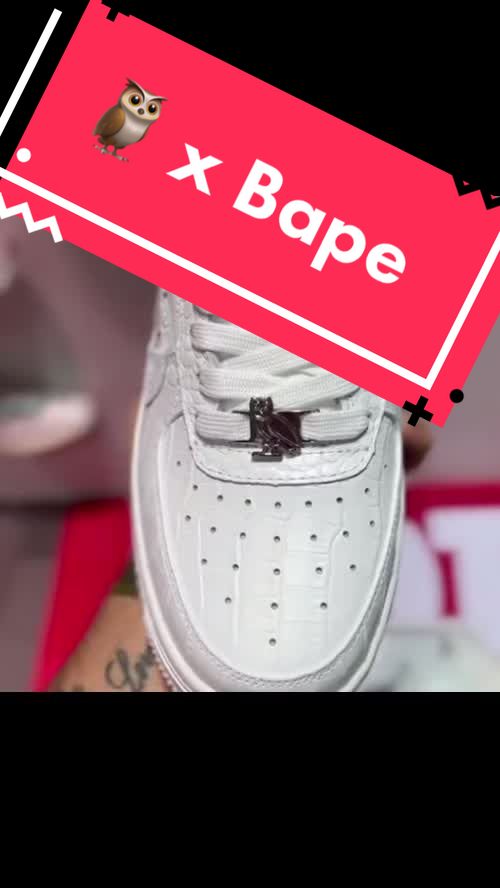 @@Sneaker.academy on Ig!!
