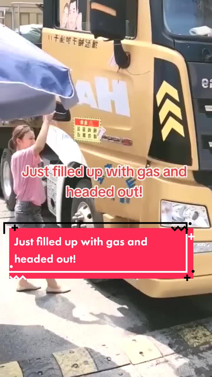 @Tiny truck driver