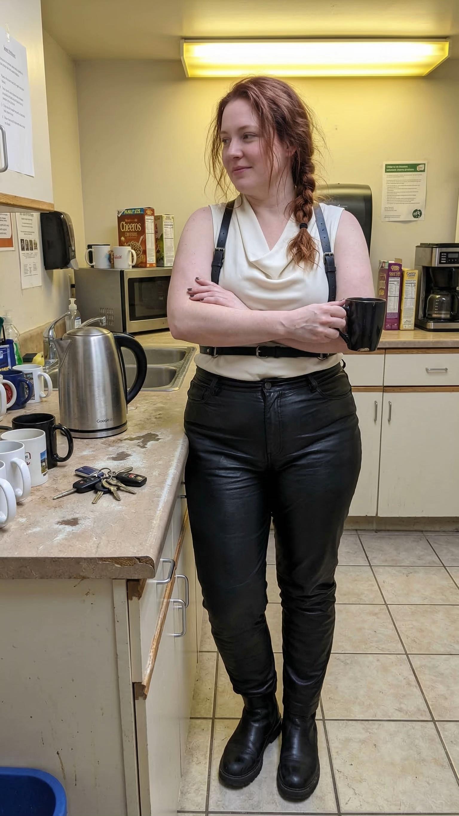 @highwaistleather