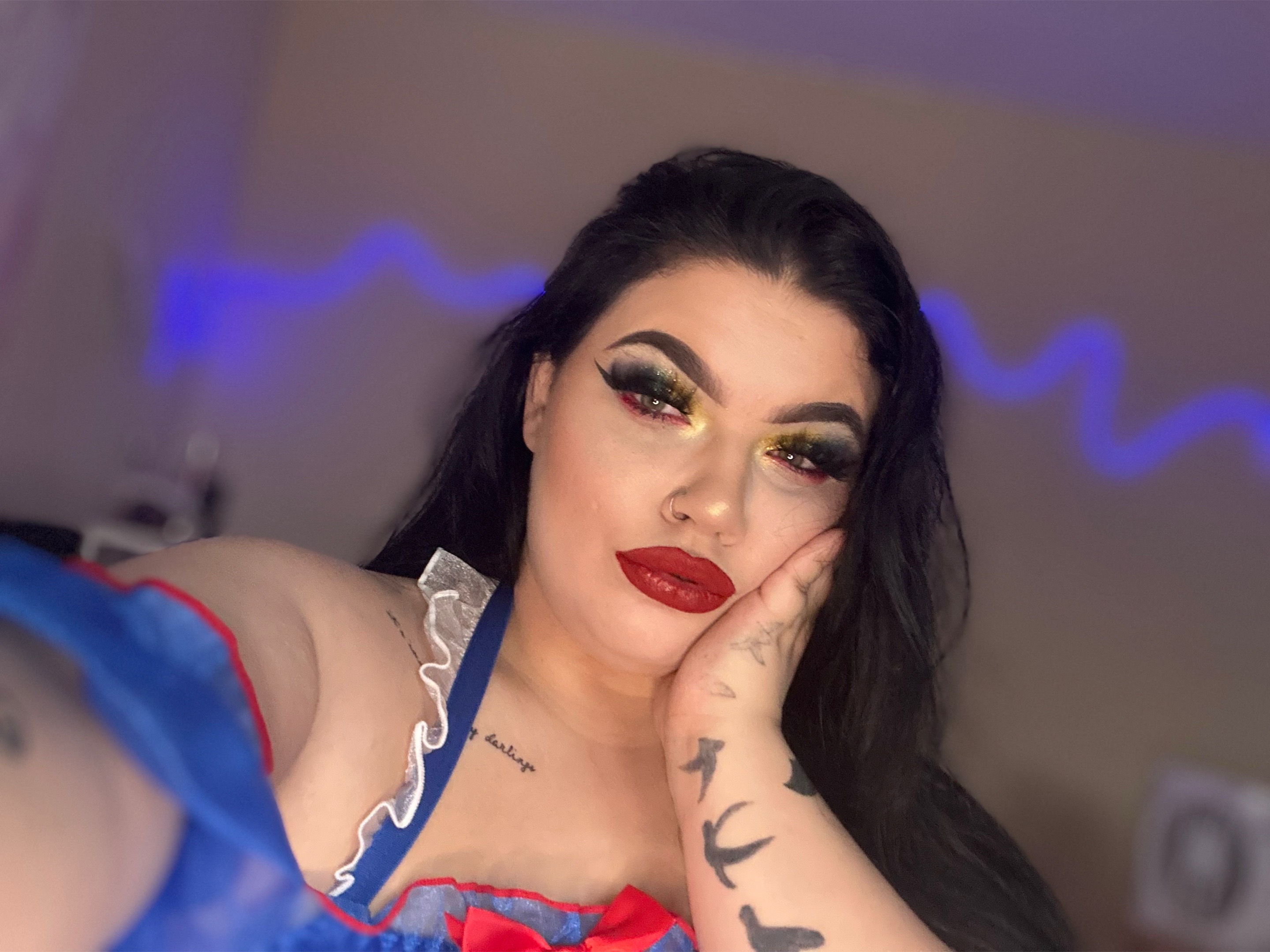 @Michaela (STAHM)💕☪️