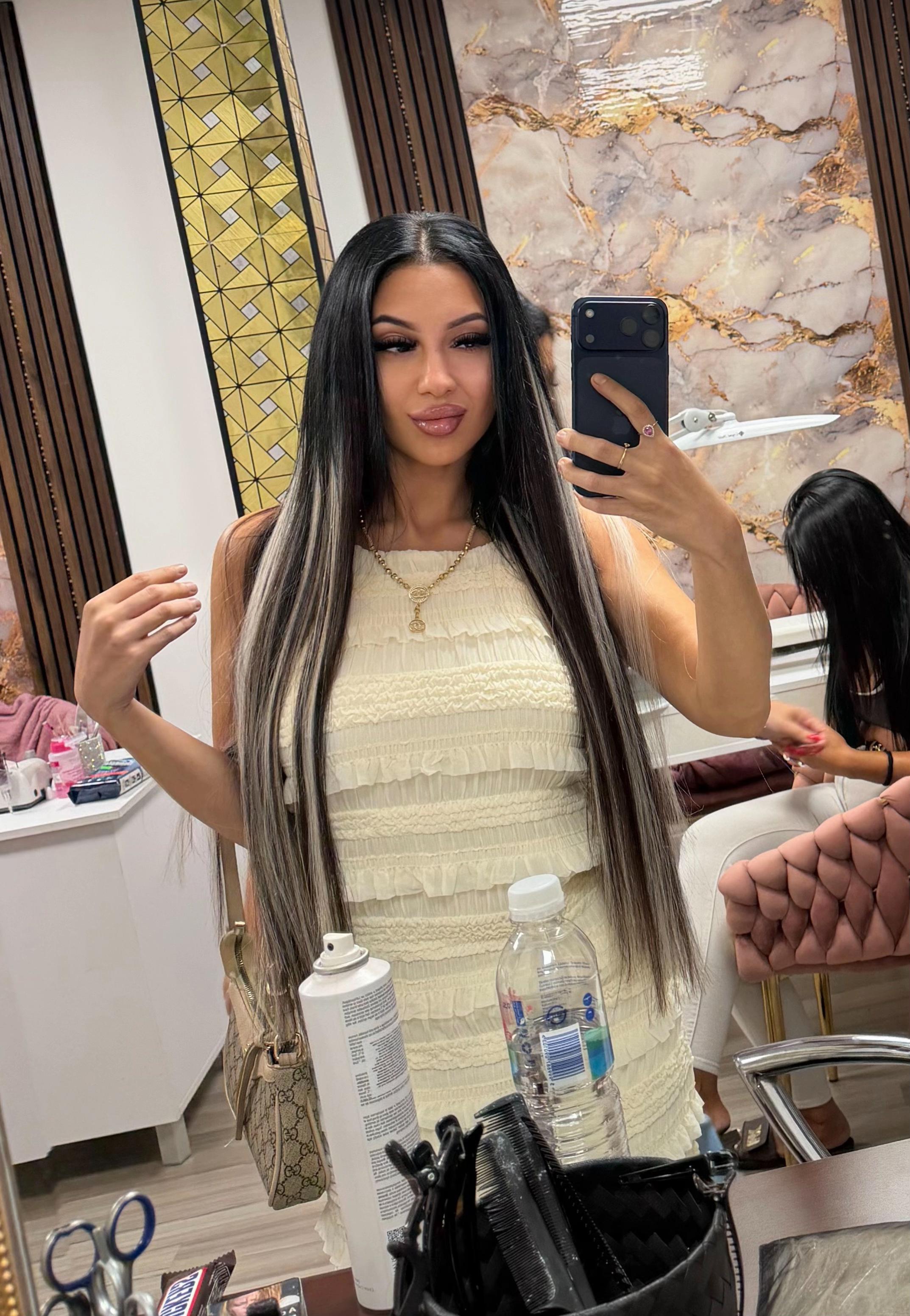 @Larissza