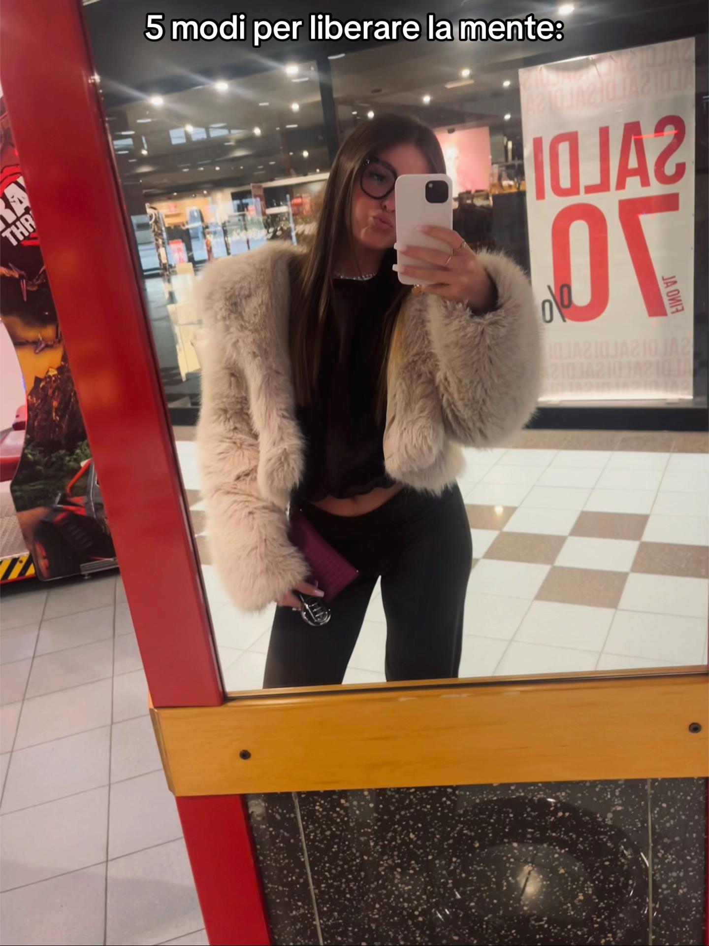 @carlottaa