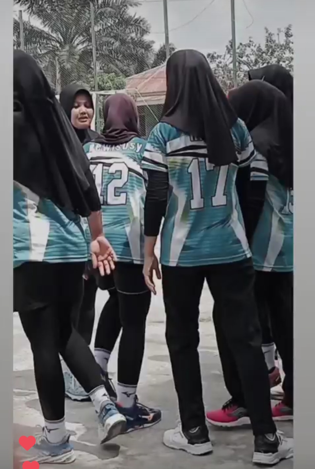 @Dewwiiiii