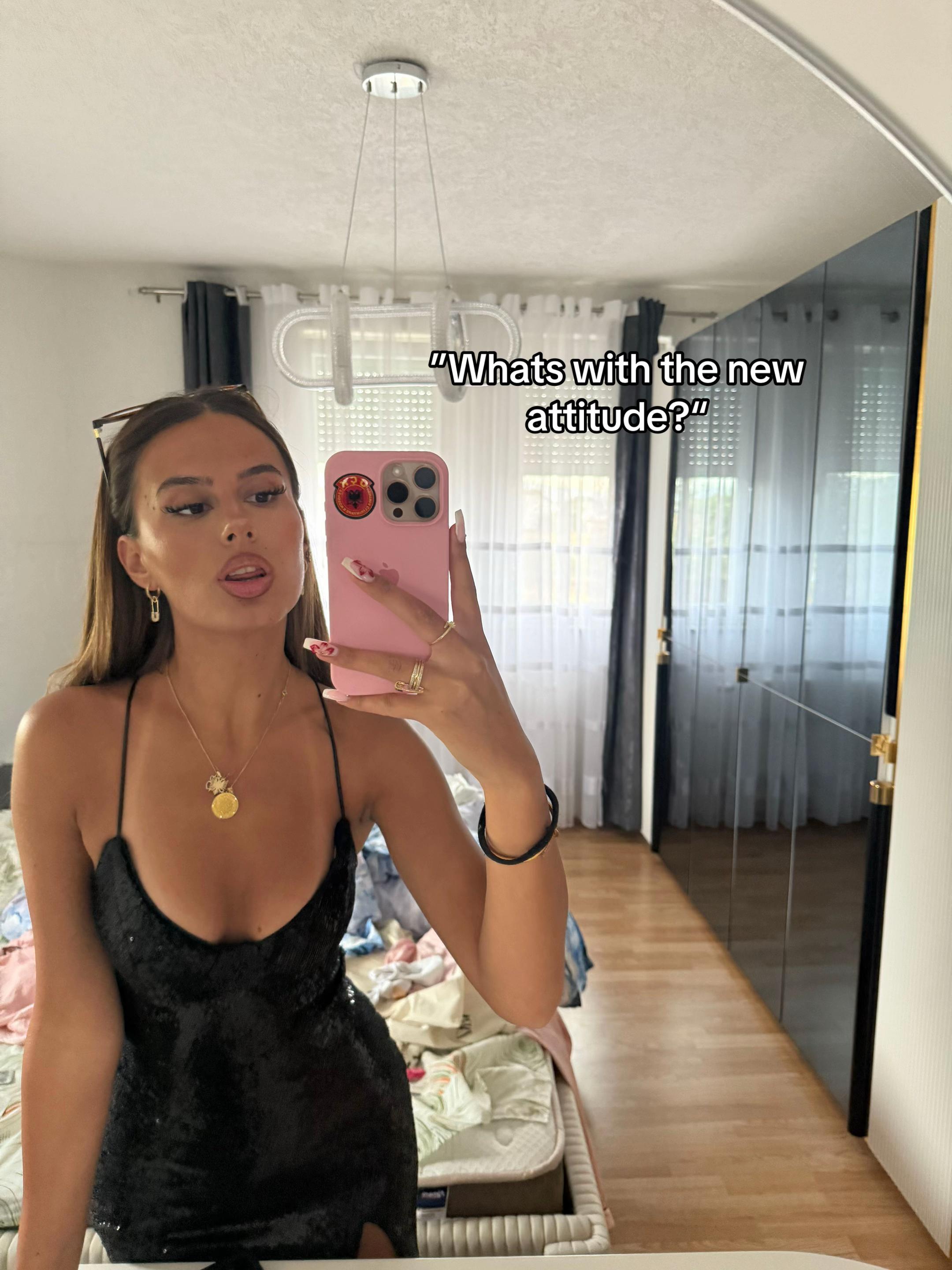 @xoxonita