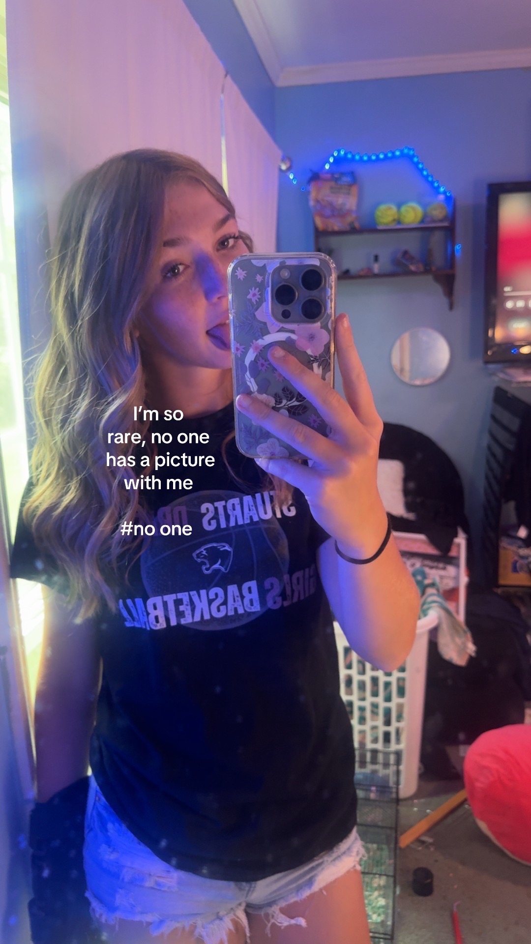 @??