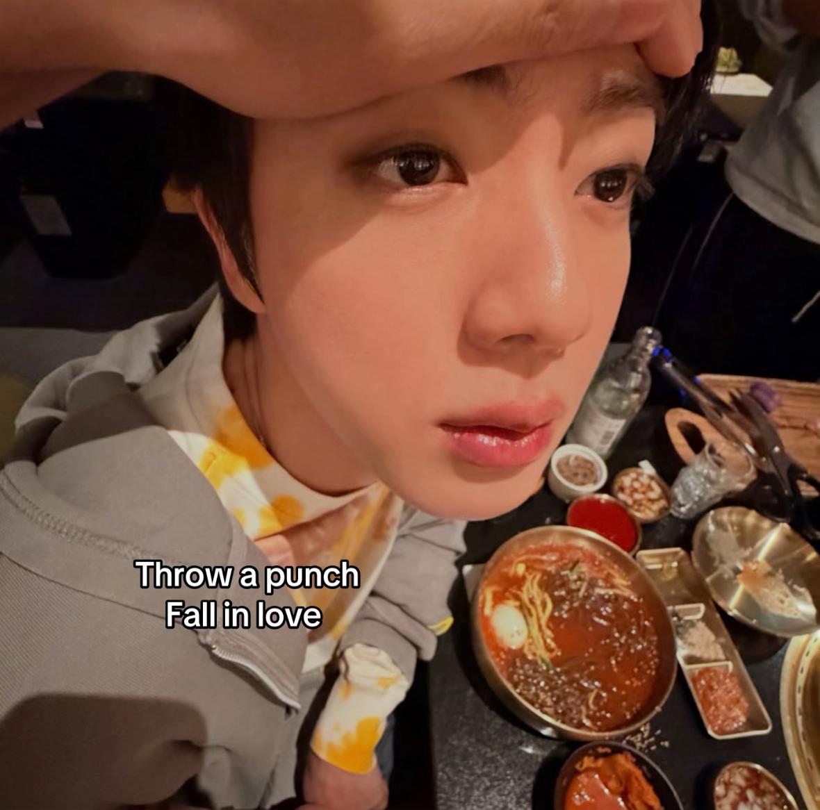 @ꪜ