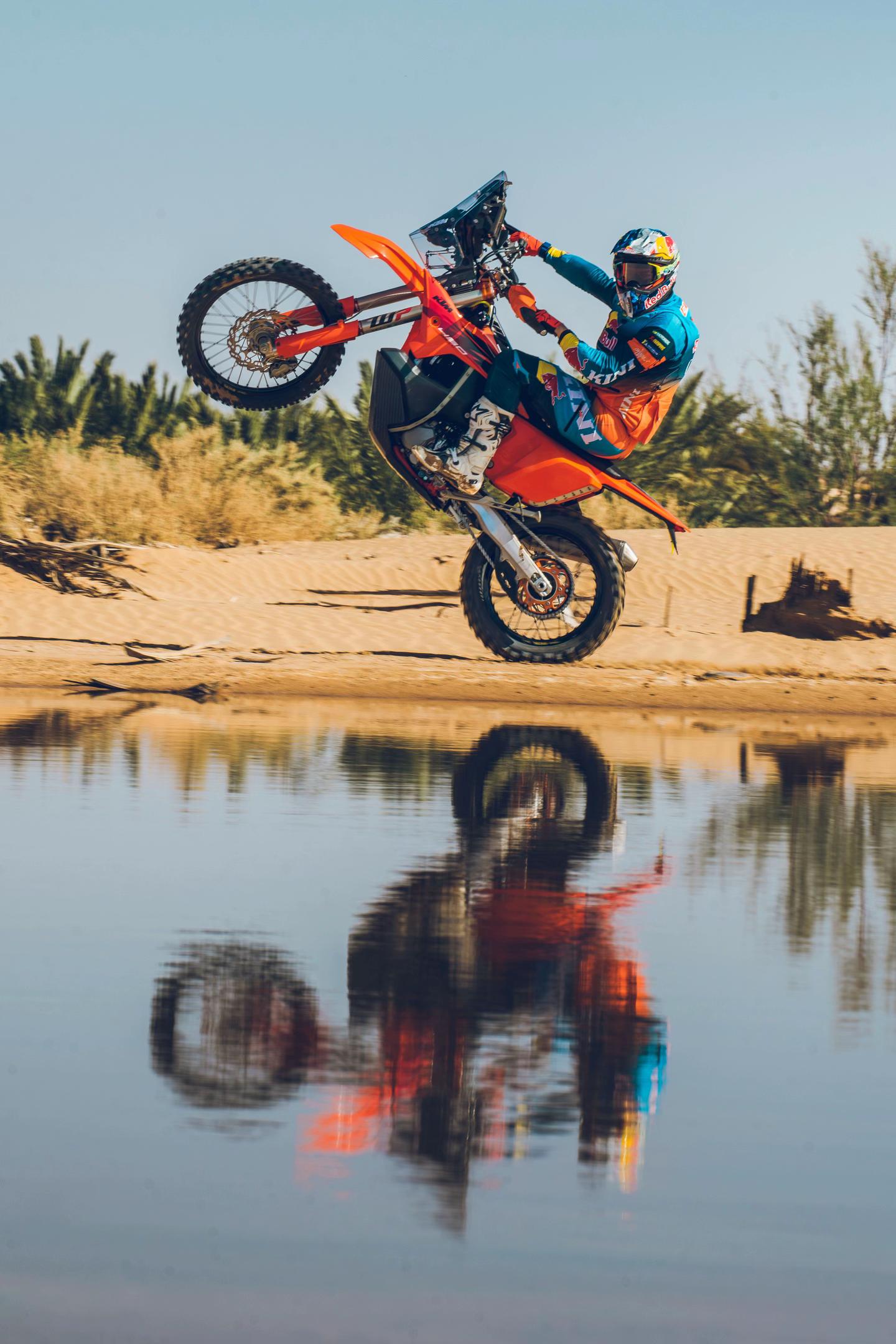 @KTM