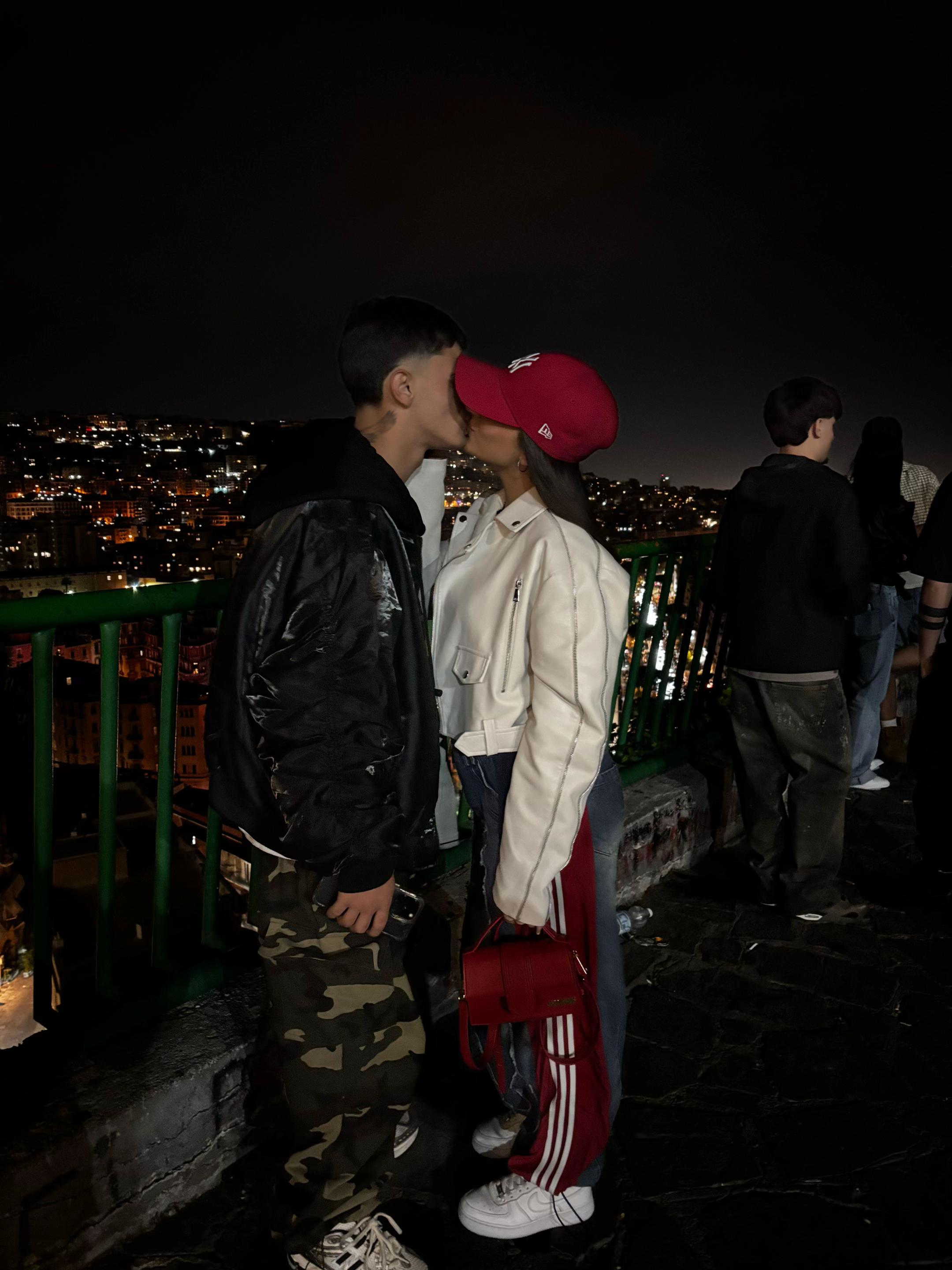 @𝐜𝐫𝐢𝐬𝐭𝐢𝐧𝐚