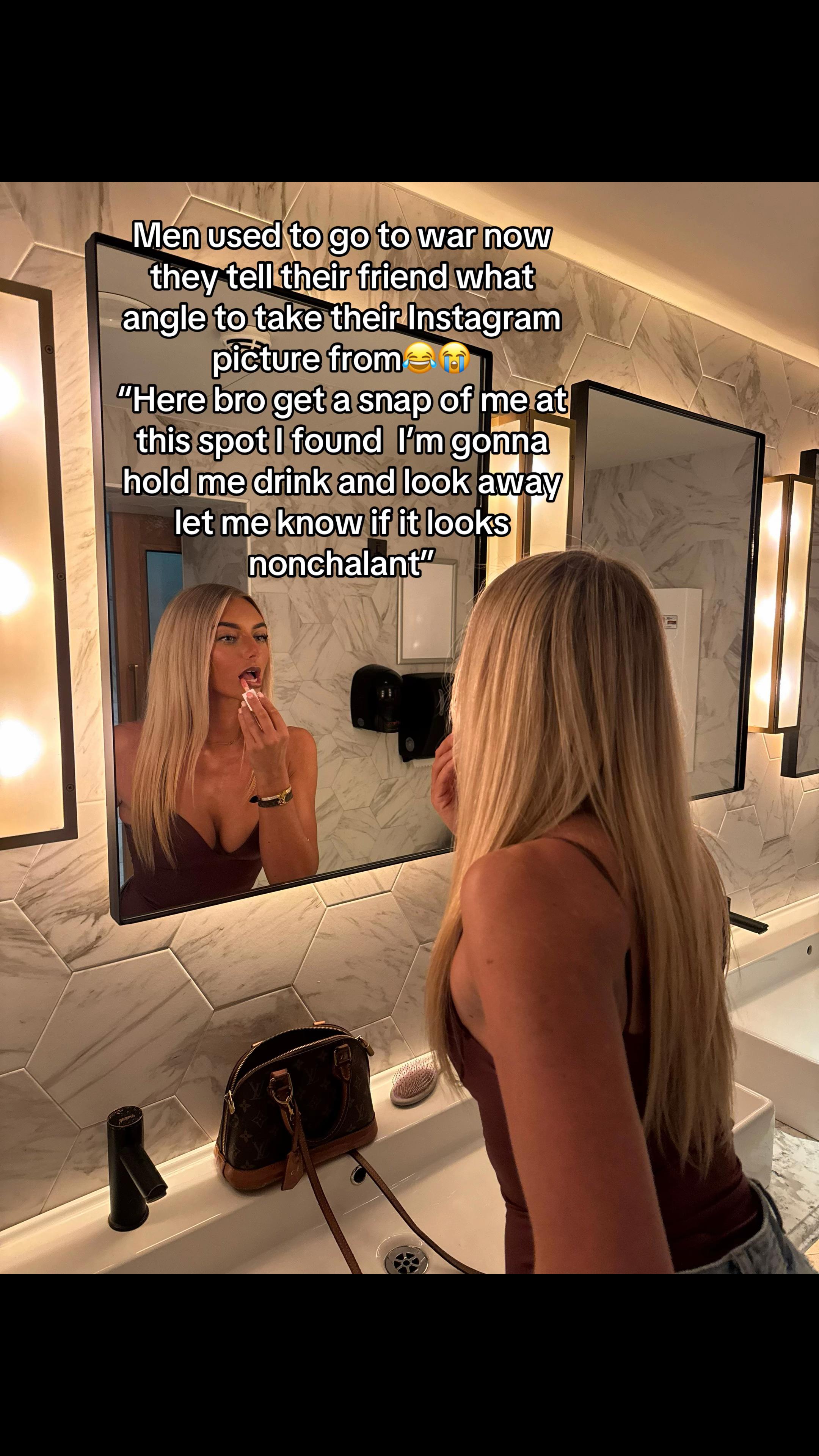 @chloehollyboyle