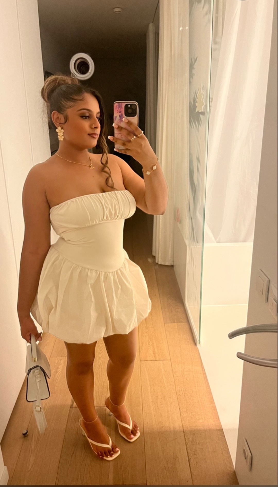 @JENNYNEXTDOOR