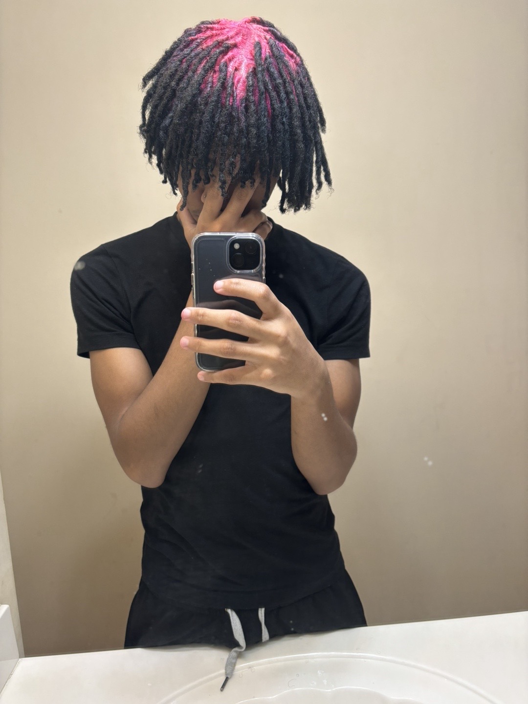 @⛧