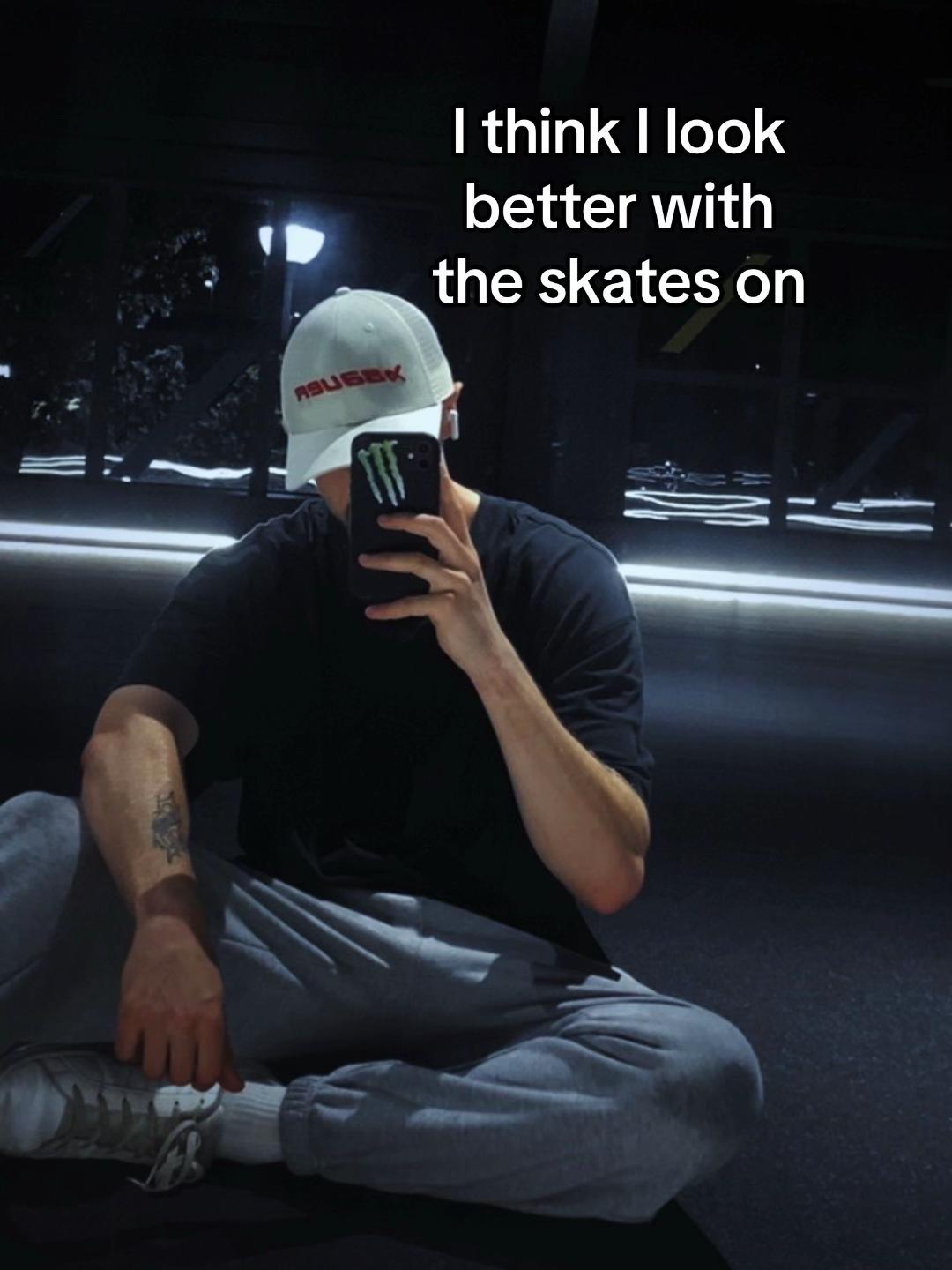 @DŁMthegoalie