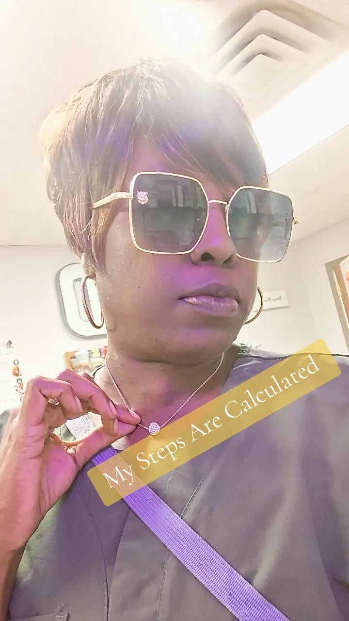 @👑April Darnette💜