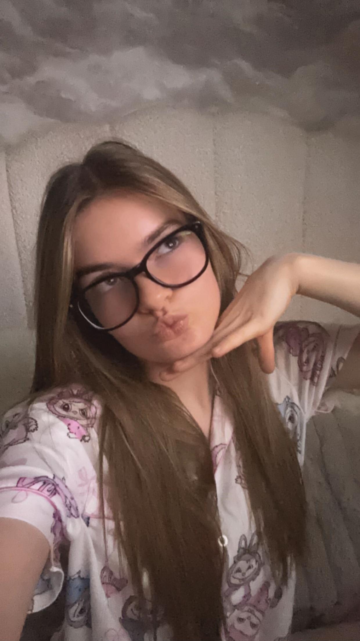 @𝓔𝓑&hearts;️