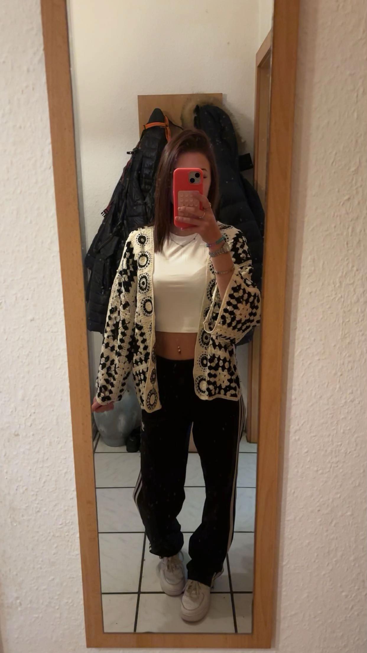 @℣