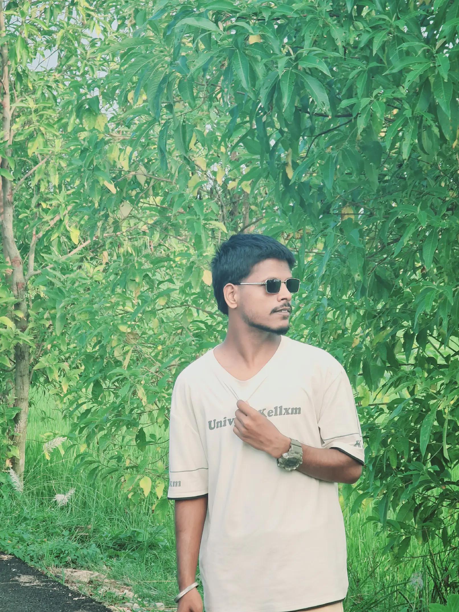 @⋆ 🫶 रोहित 🫰 ⋆