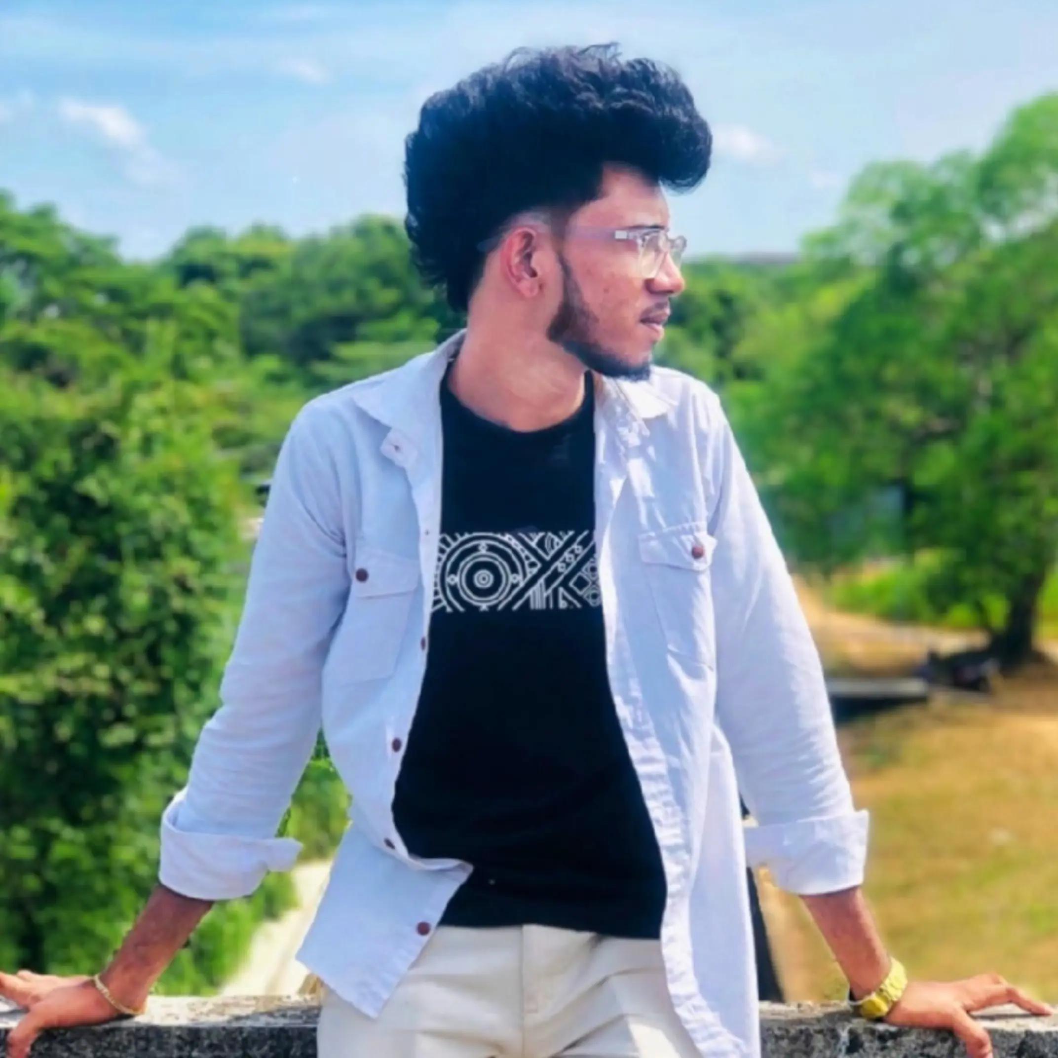 @𝗧𝗛𝗔𝗥𝗨 | තරූ | தரு 🐼🇰🇷✨
