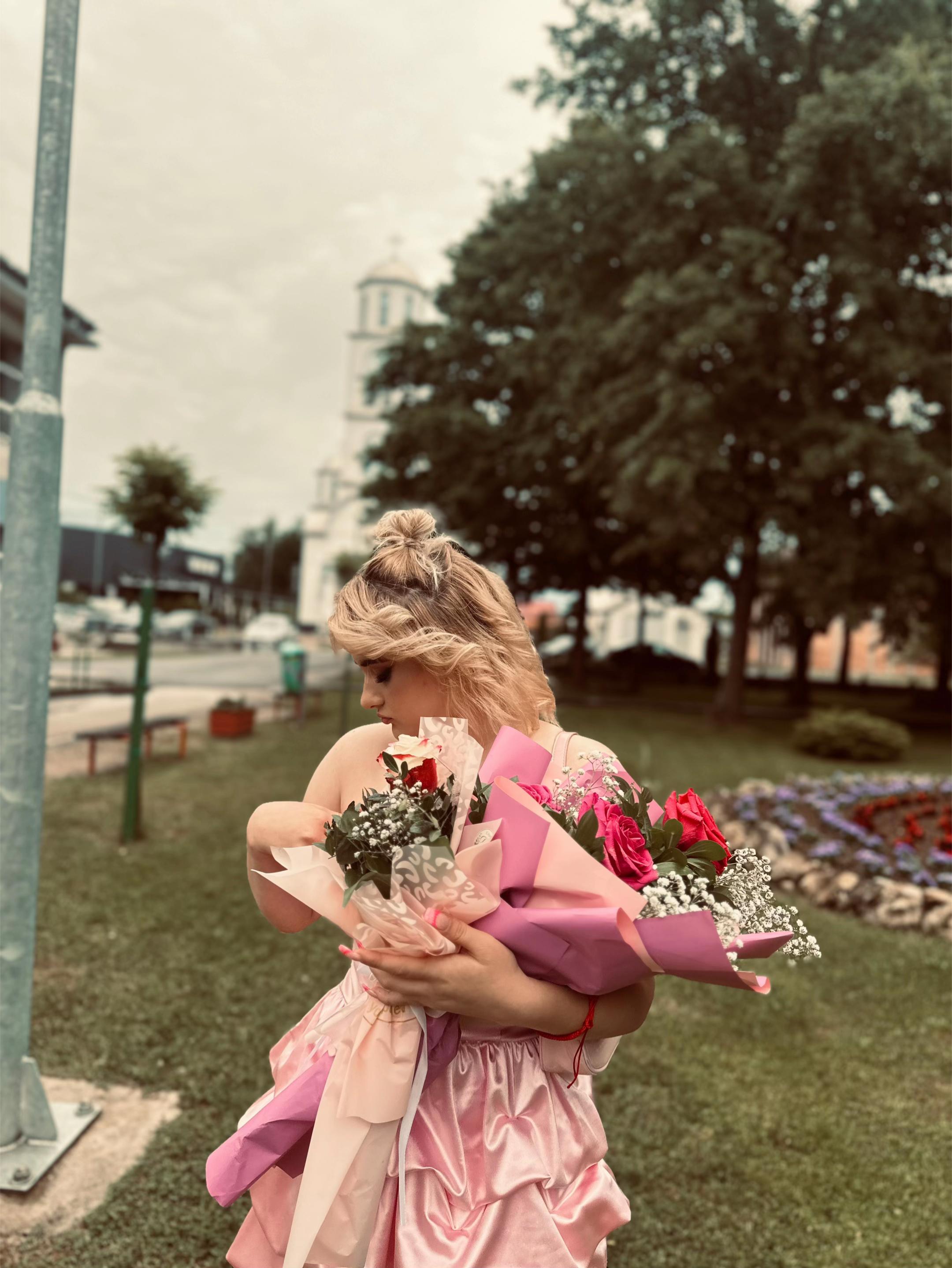 @vikixq👑