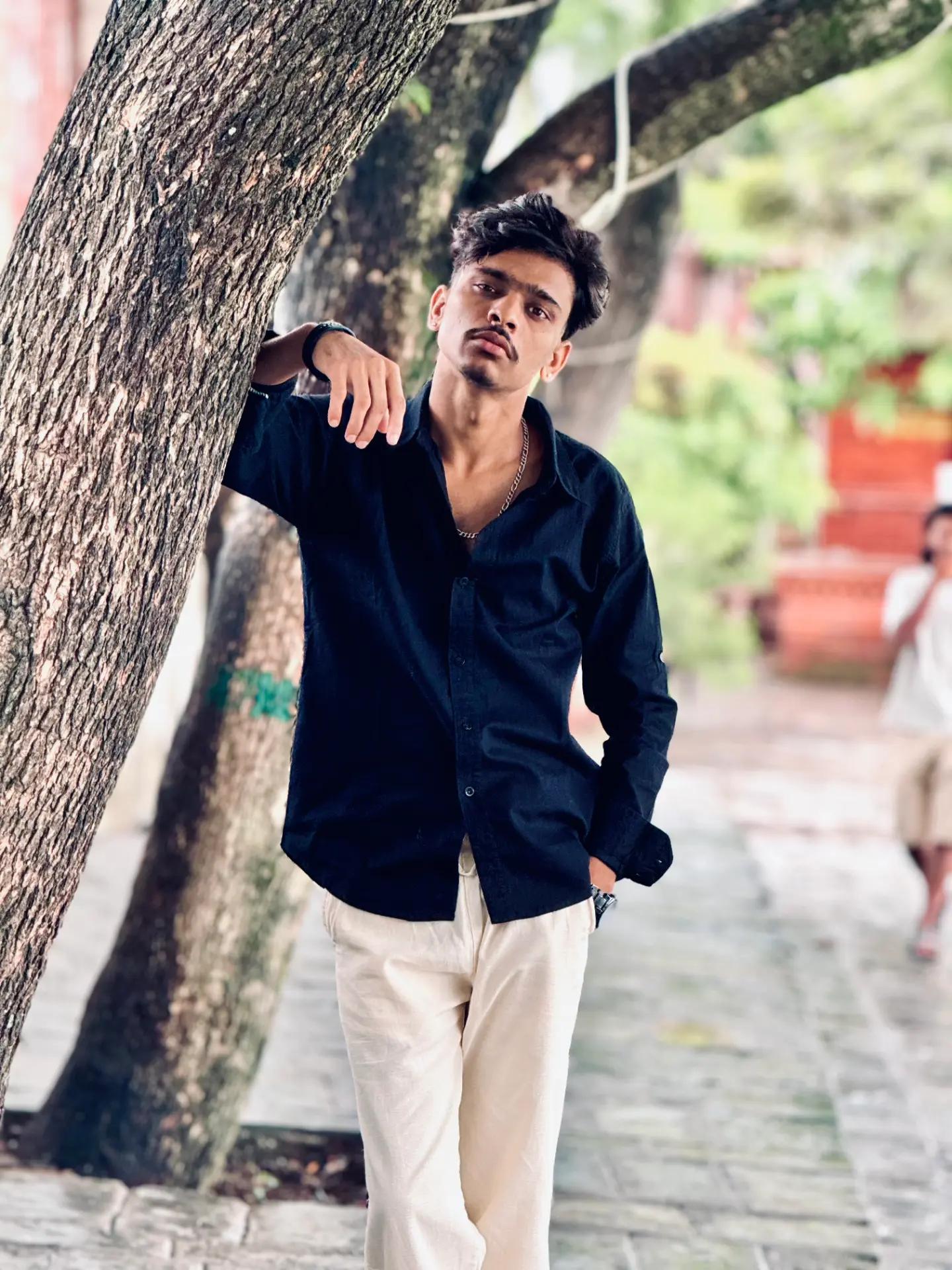 @Rahul_Ydv♥️🕊️