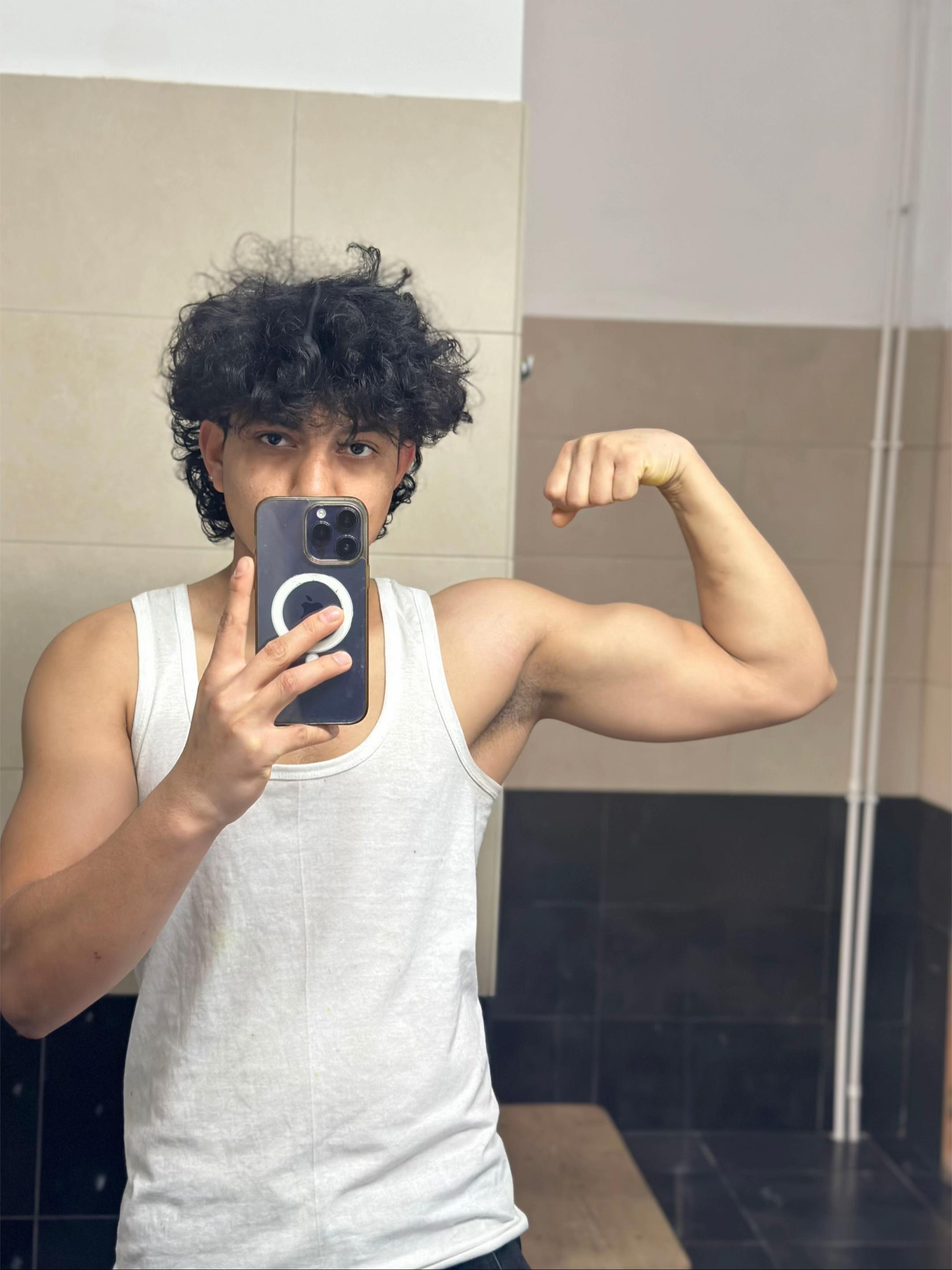 @dream_boy_aalok