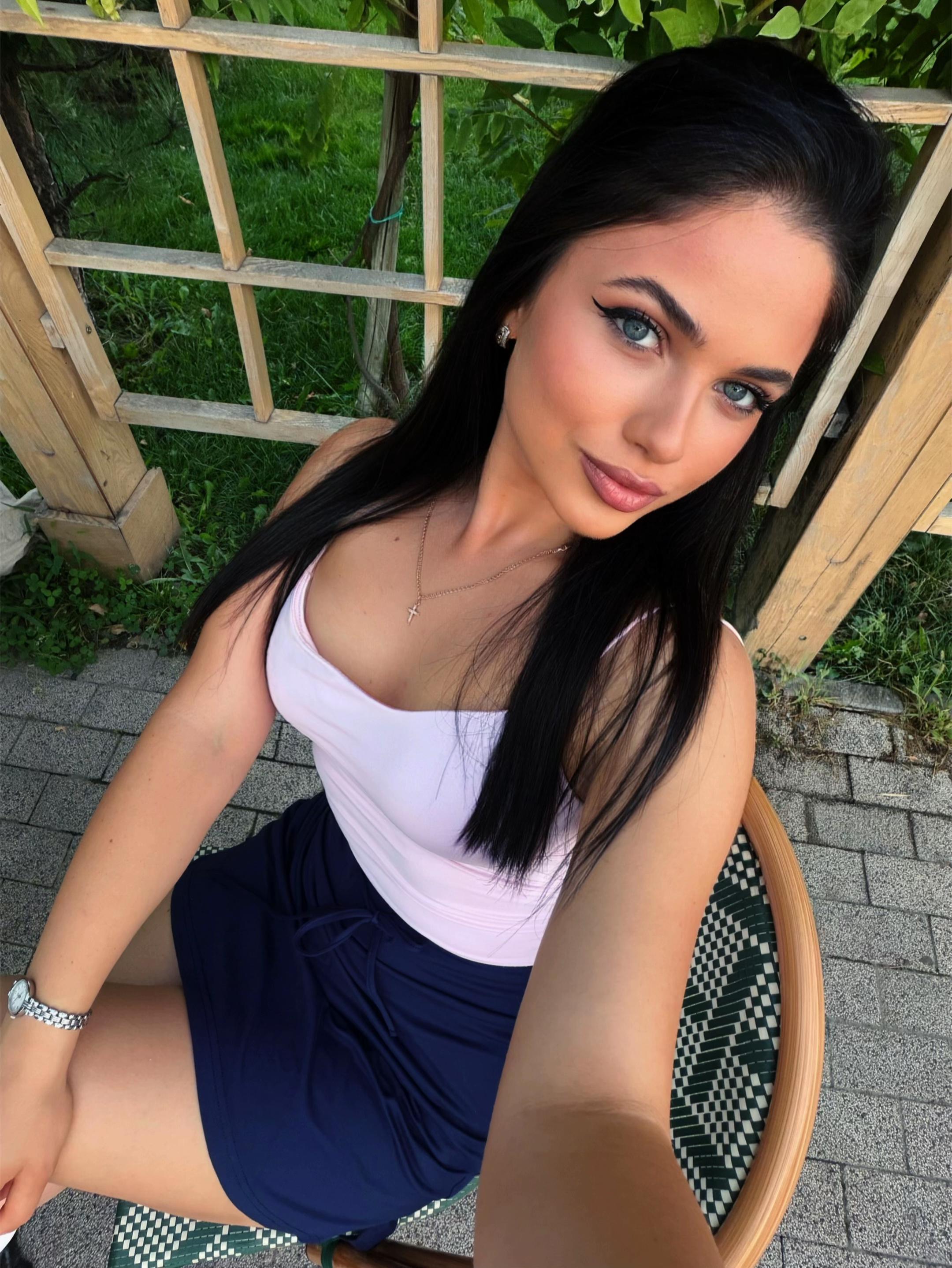 @danielacebotarii