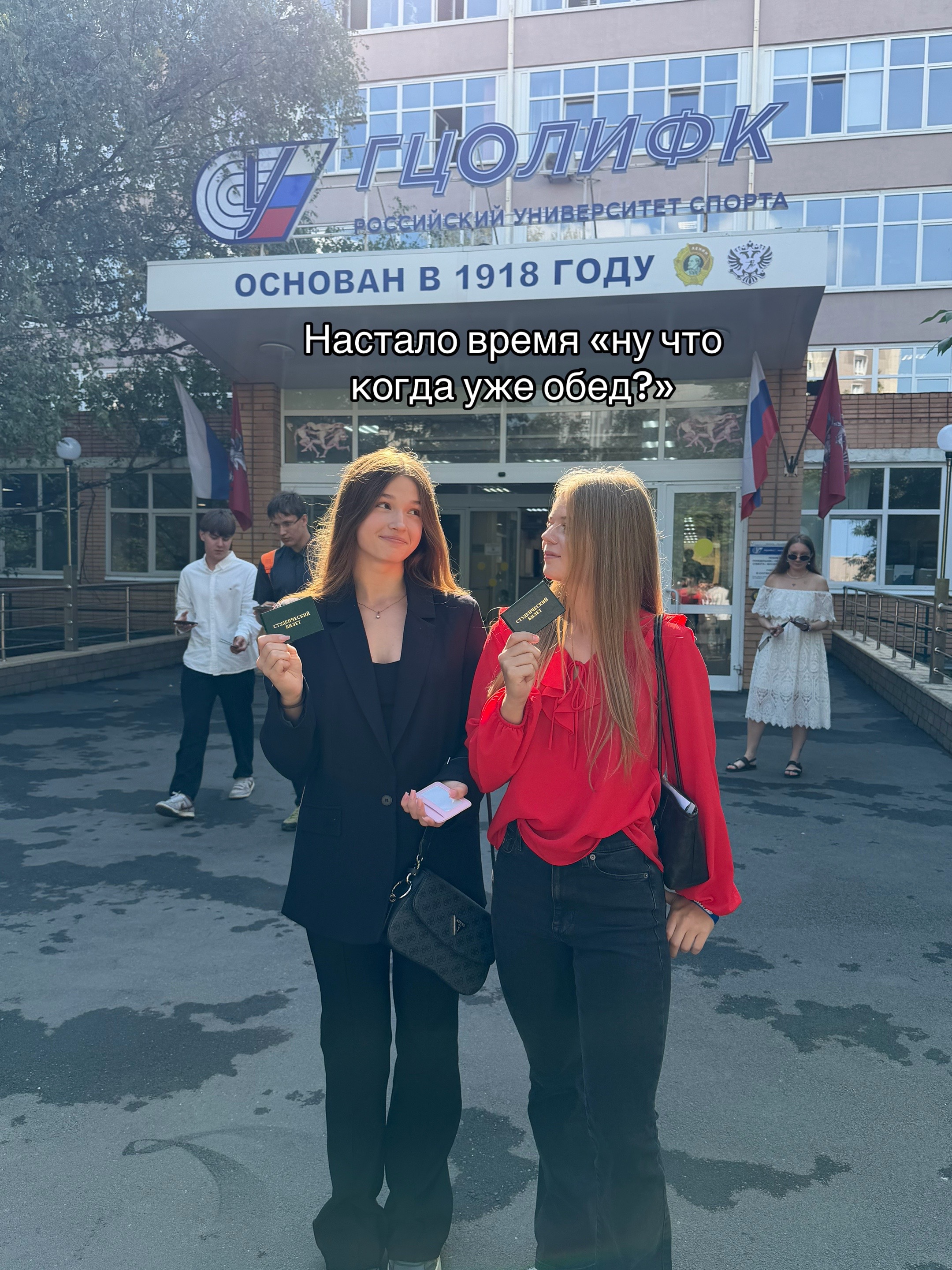 @Мама👻