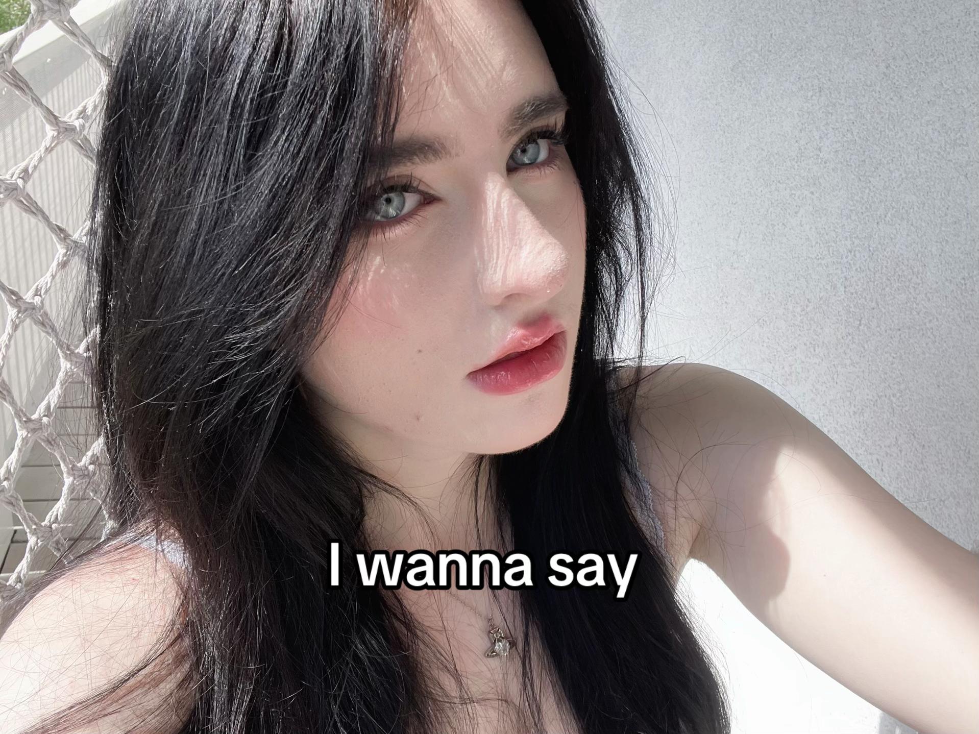 @livingforlola
