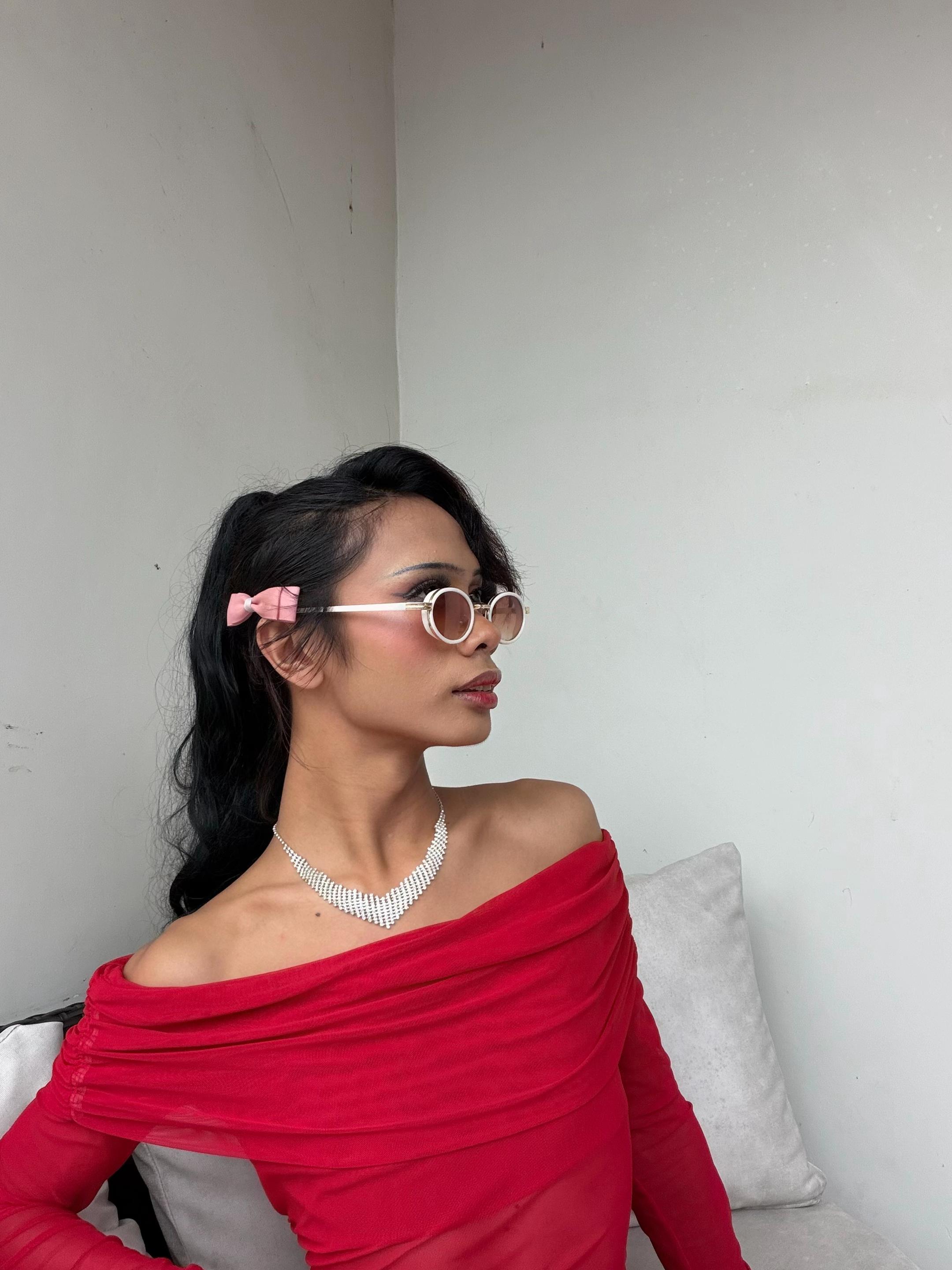 @ur.gurl_zxn
