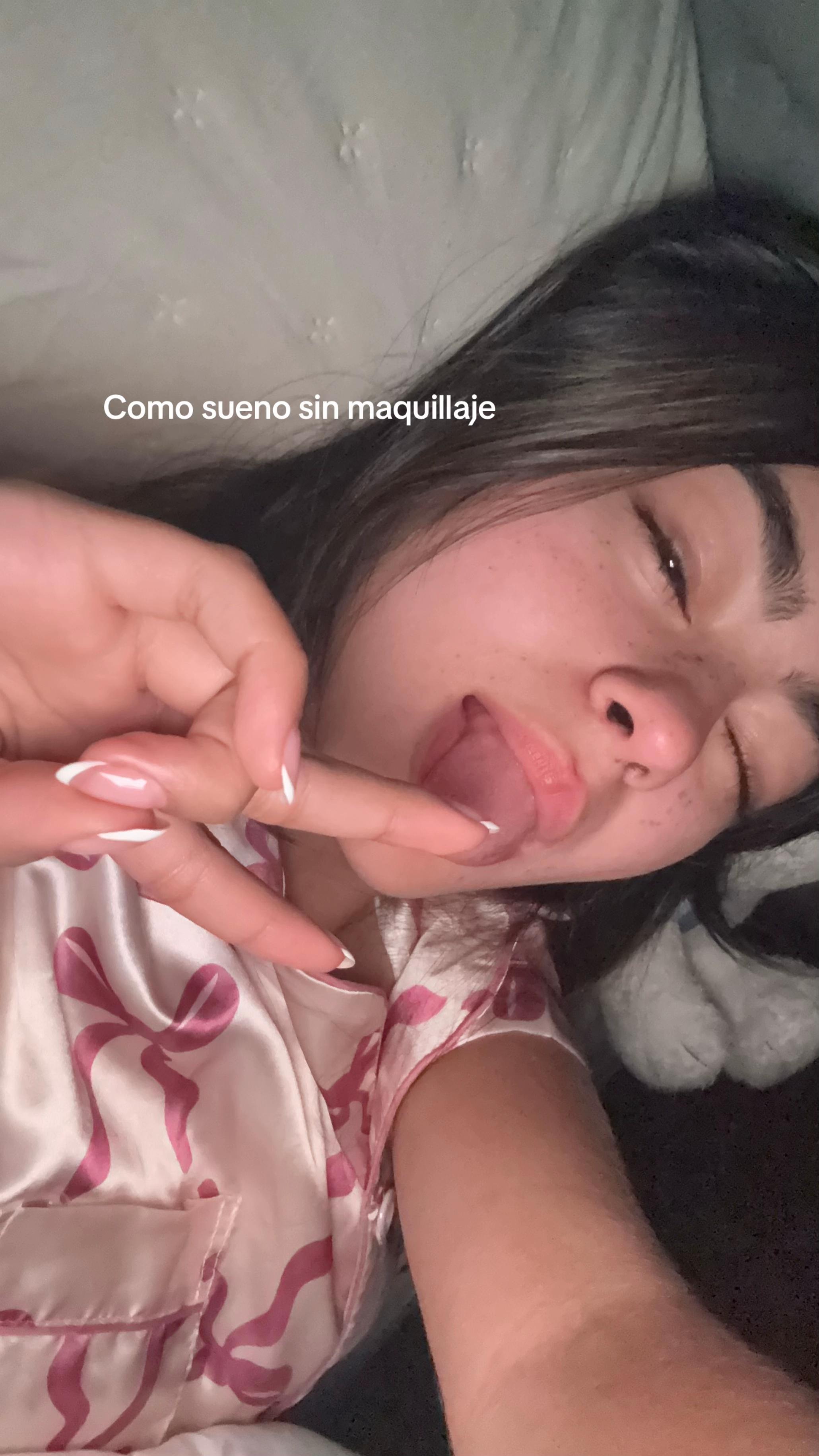 @𝑆𝑜𝑓𝑖 𝑄𝑢𝑖𝑛𝑡𝑒𝑟𝑜