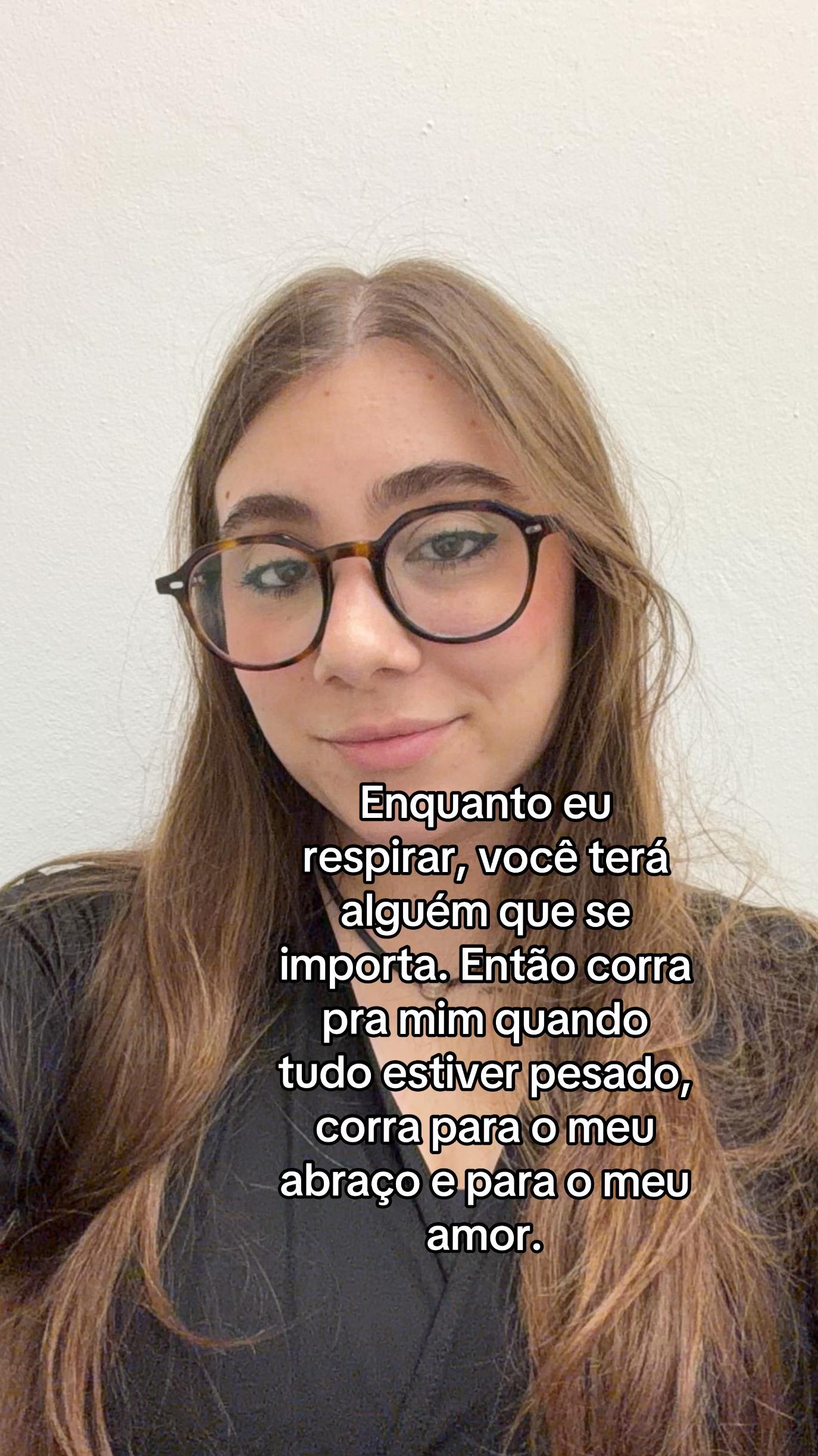 @Haylla Ina&ecirc;